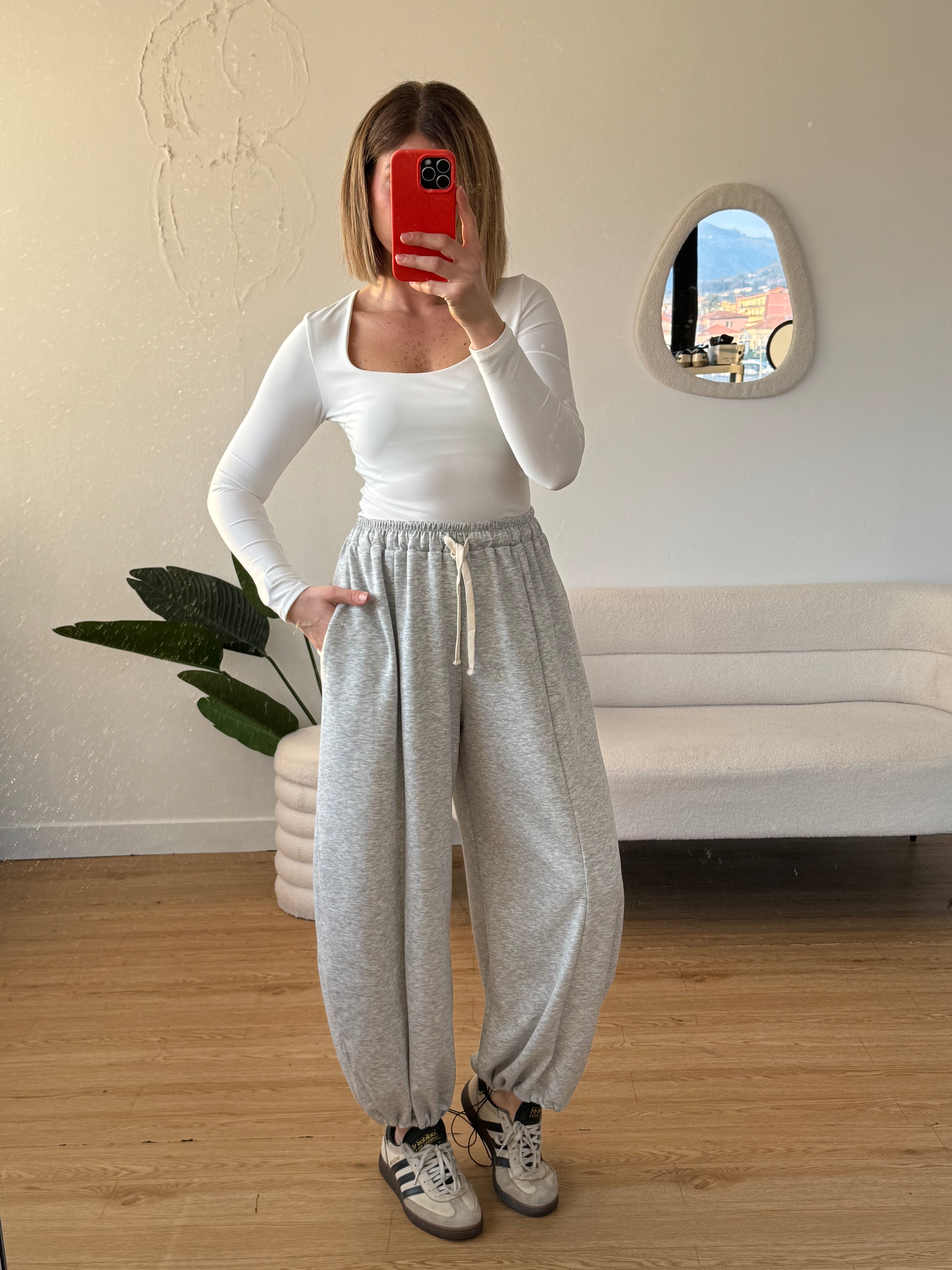 Jogger balloon con lacci sulle caviglie