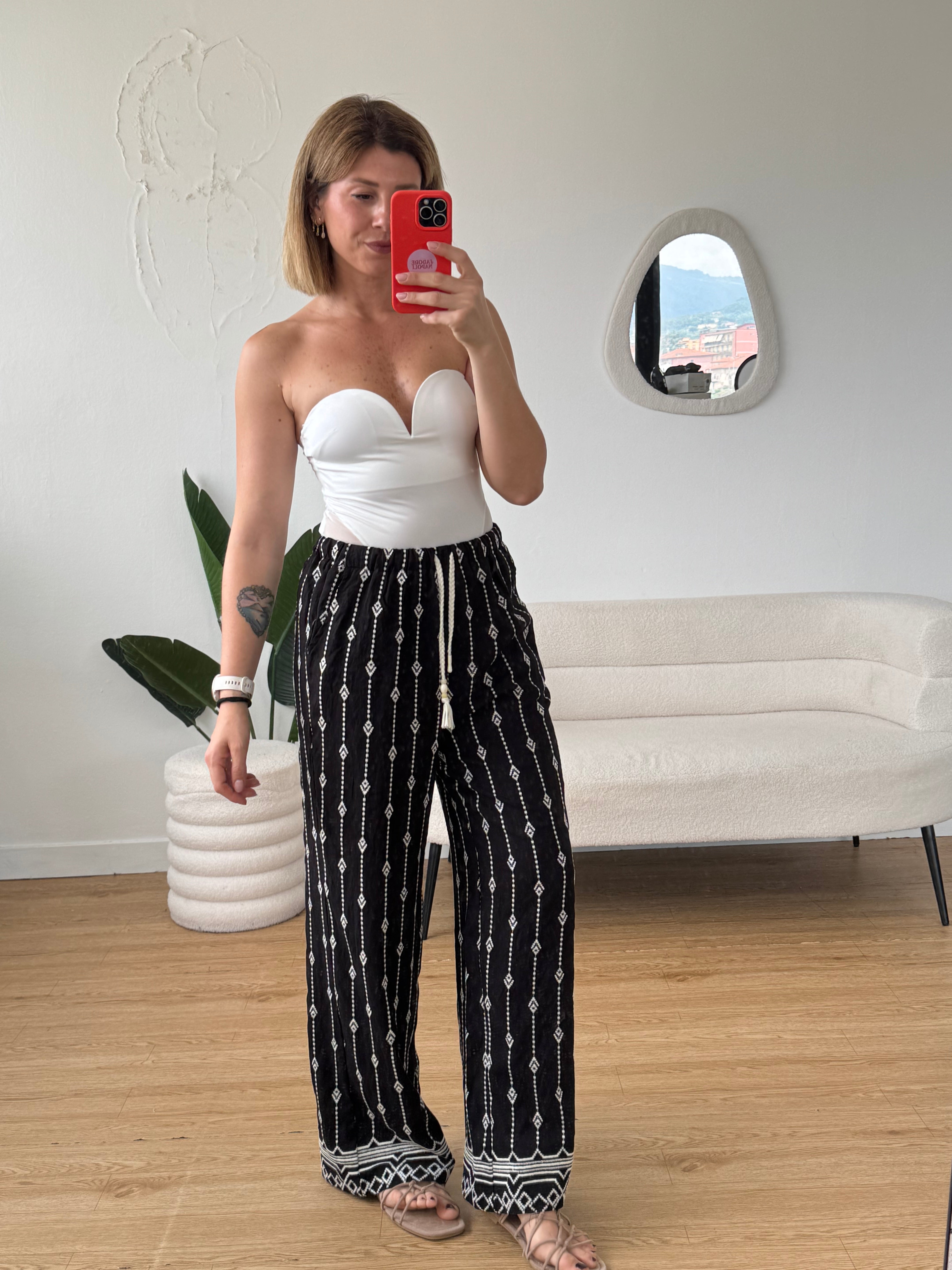 Pantalaccio in cotone con ricami