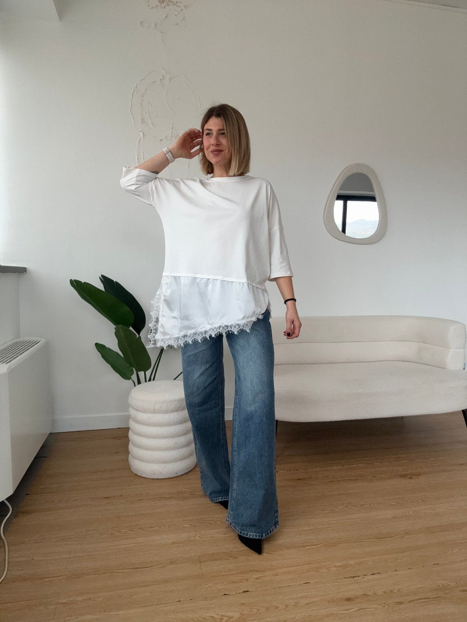 T-Shirt in cotone con balza effetto seta asimmetrica - G.Glamour