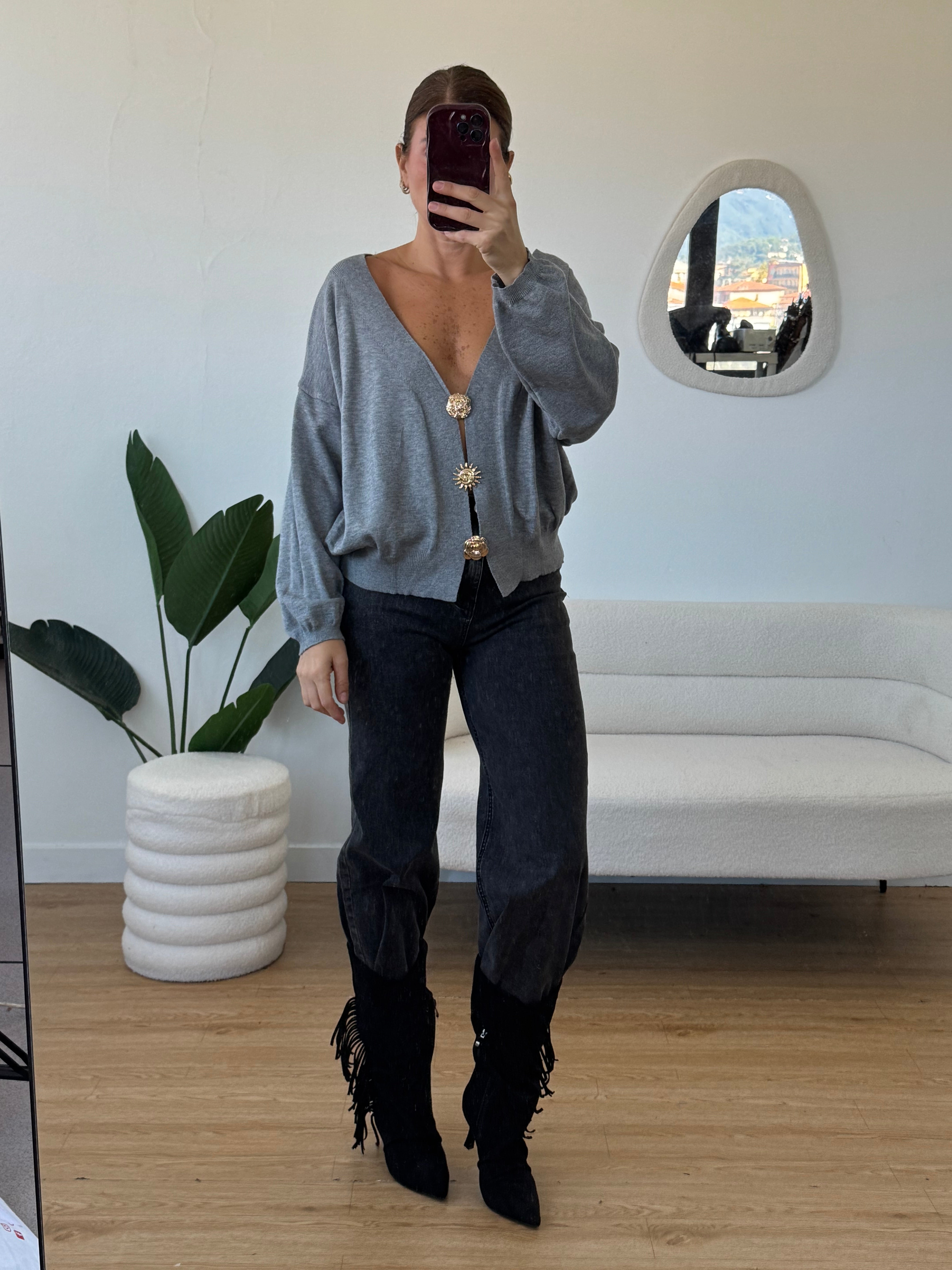 Cardigan con bottoni a spille dorati