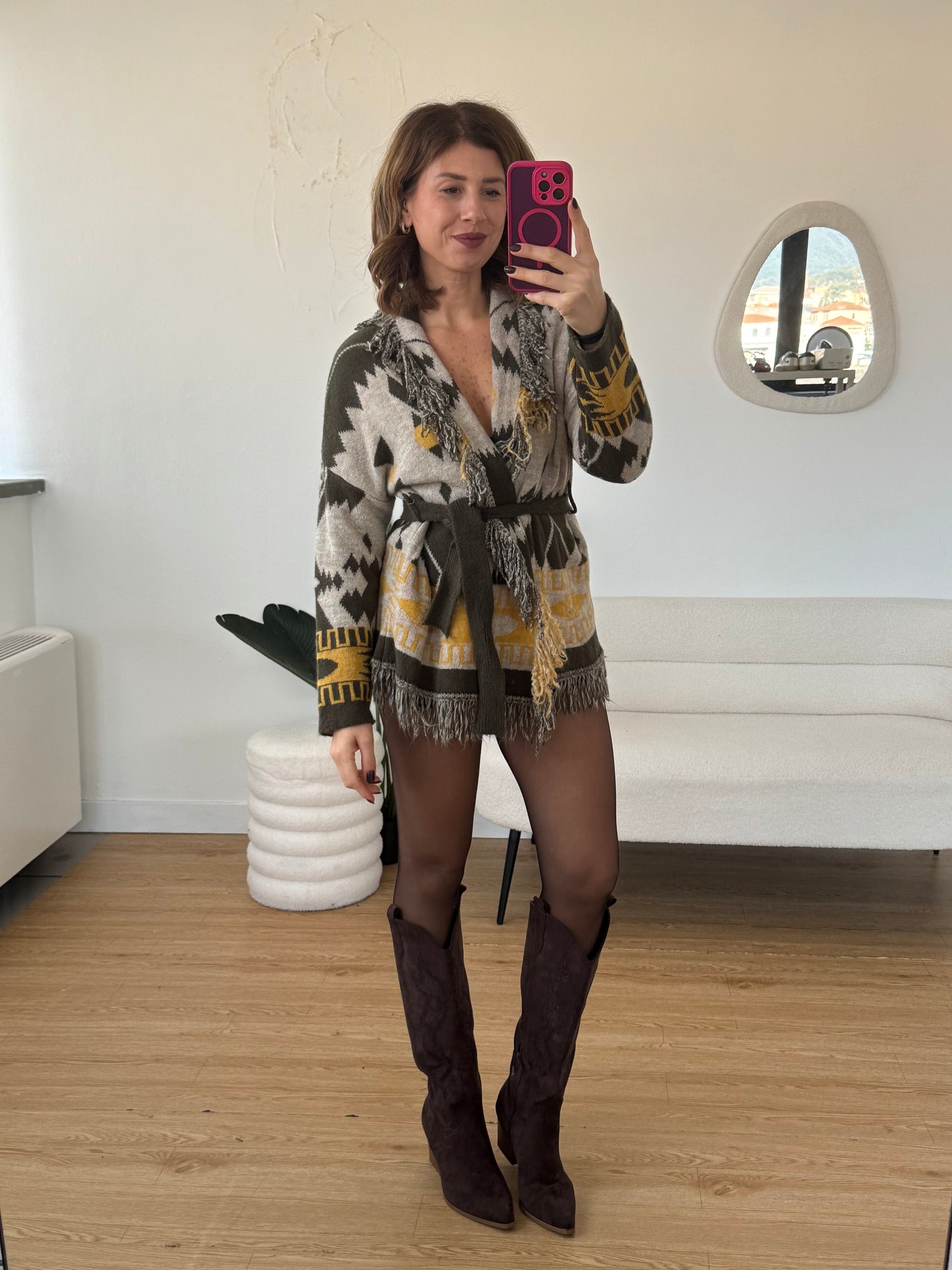 Cardigan con frange e cintura verde e senape