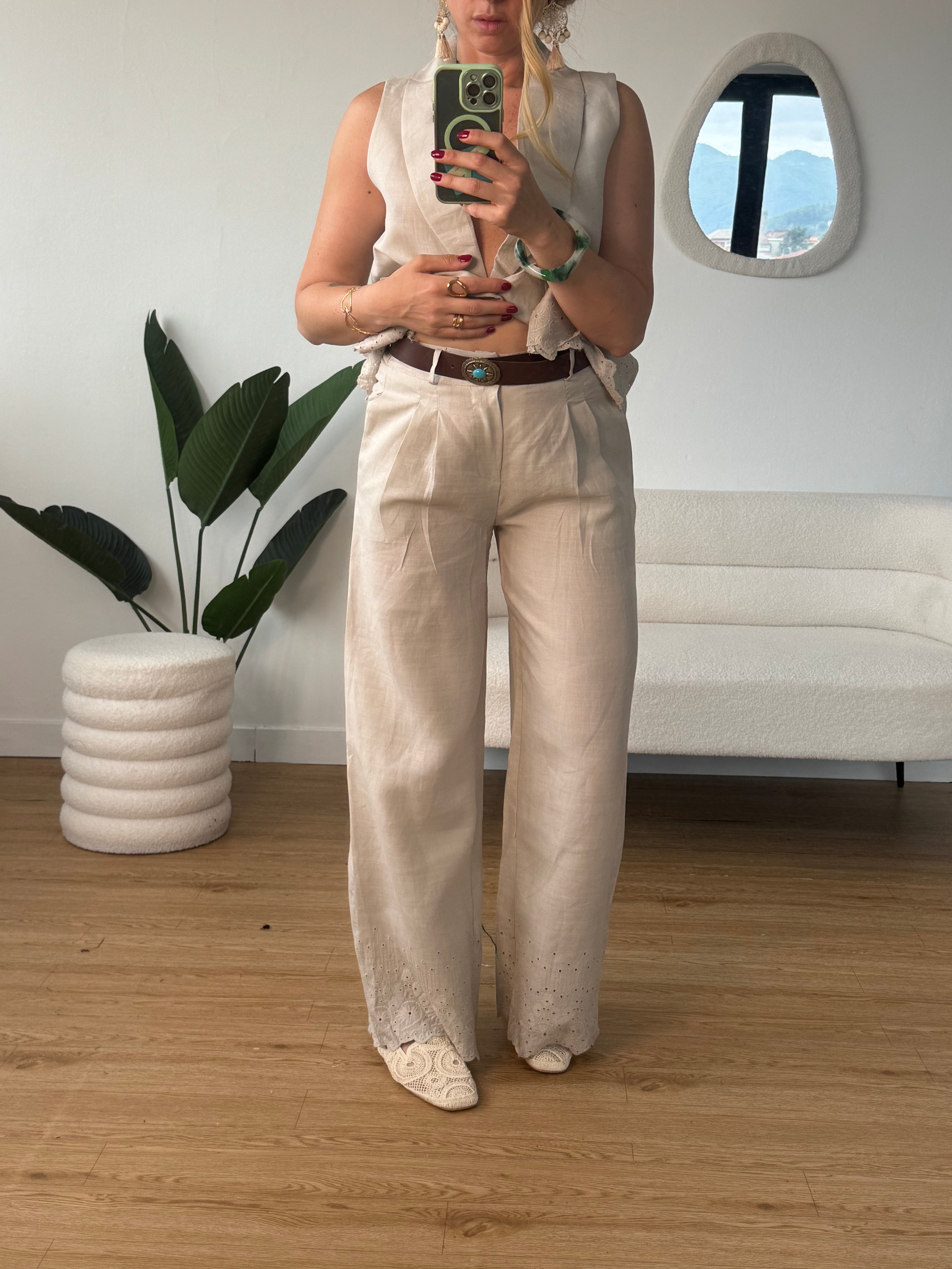 Coordinato lino con gilet ricamato