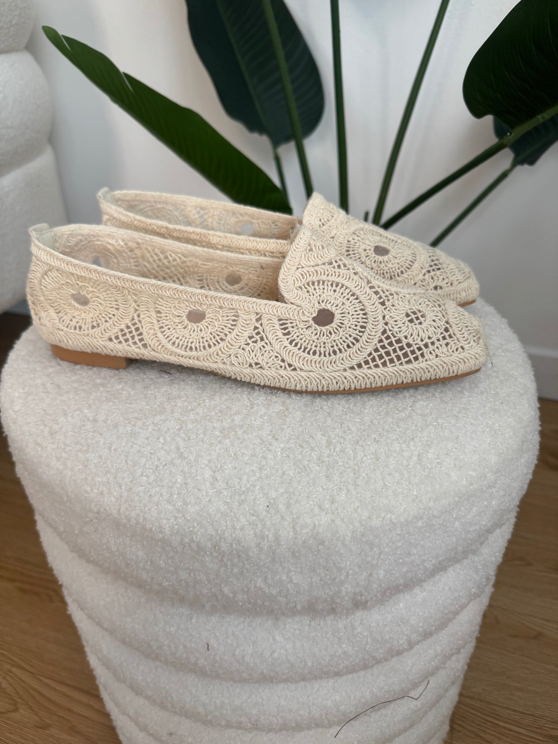 Ballerine macramè con punta squadrata