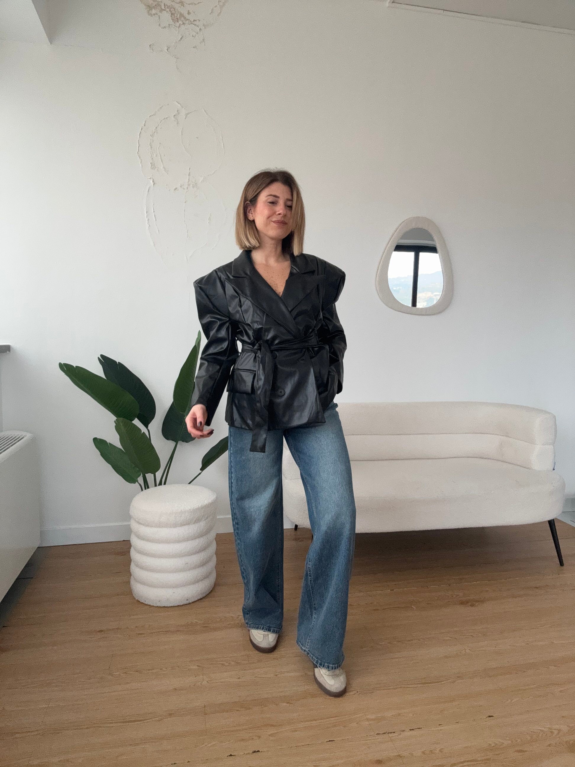 Giacca ecopelle doppio petto con spalline