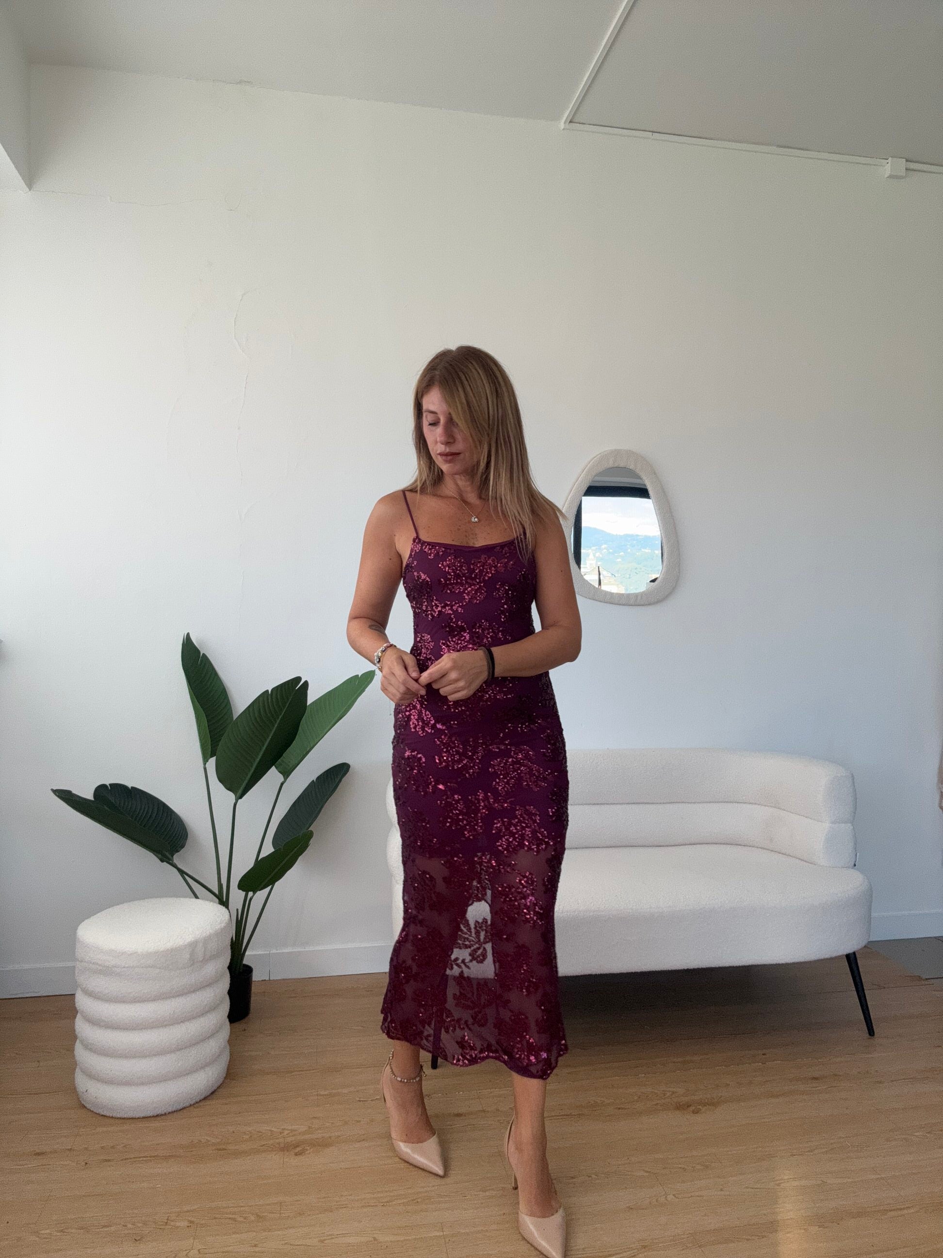 Tubino lungo ricami in paillettes