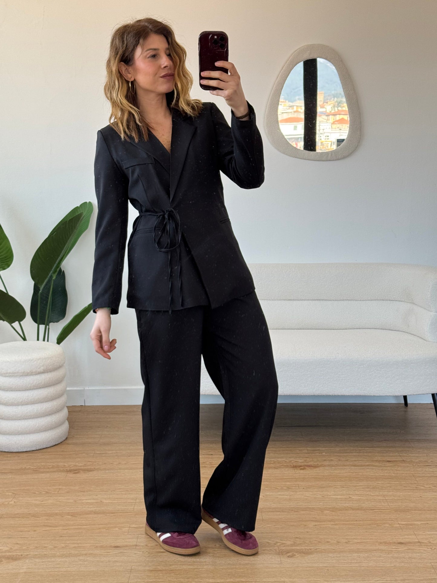 Tailleur con blazer chiusura laterale