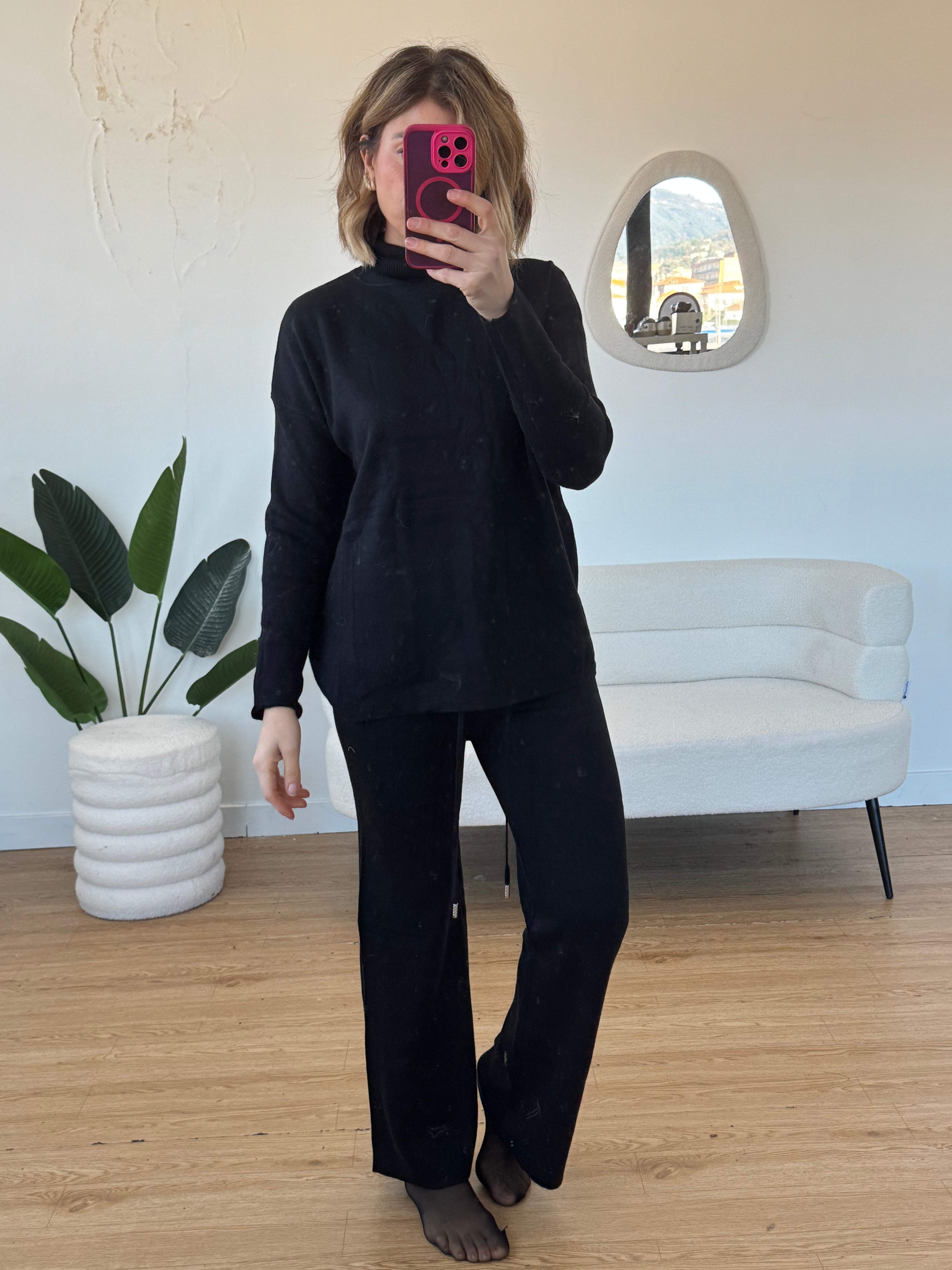 Completo in maglia collo alto