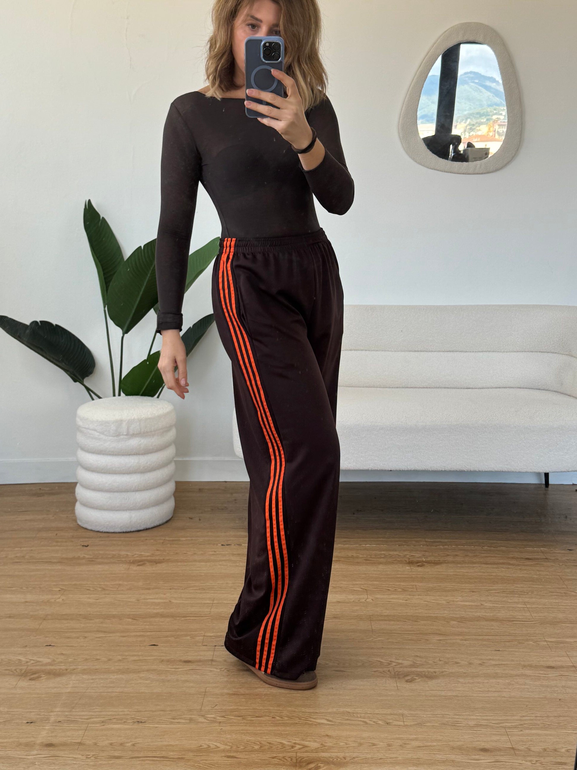 Maglia basica in cachemire semi trasparente