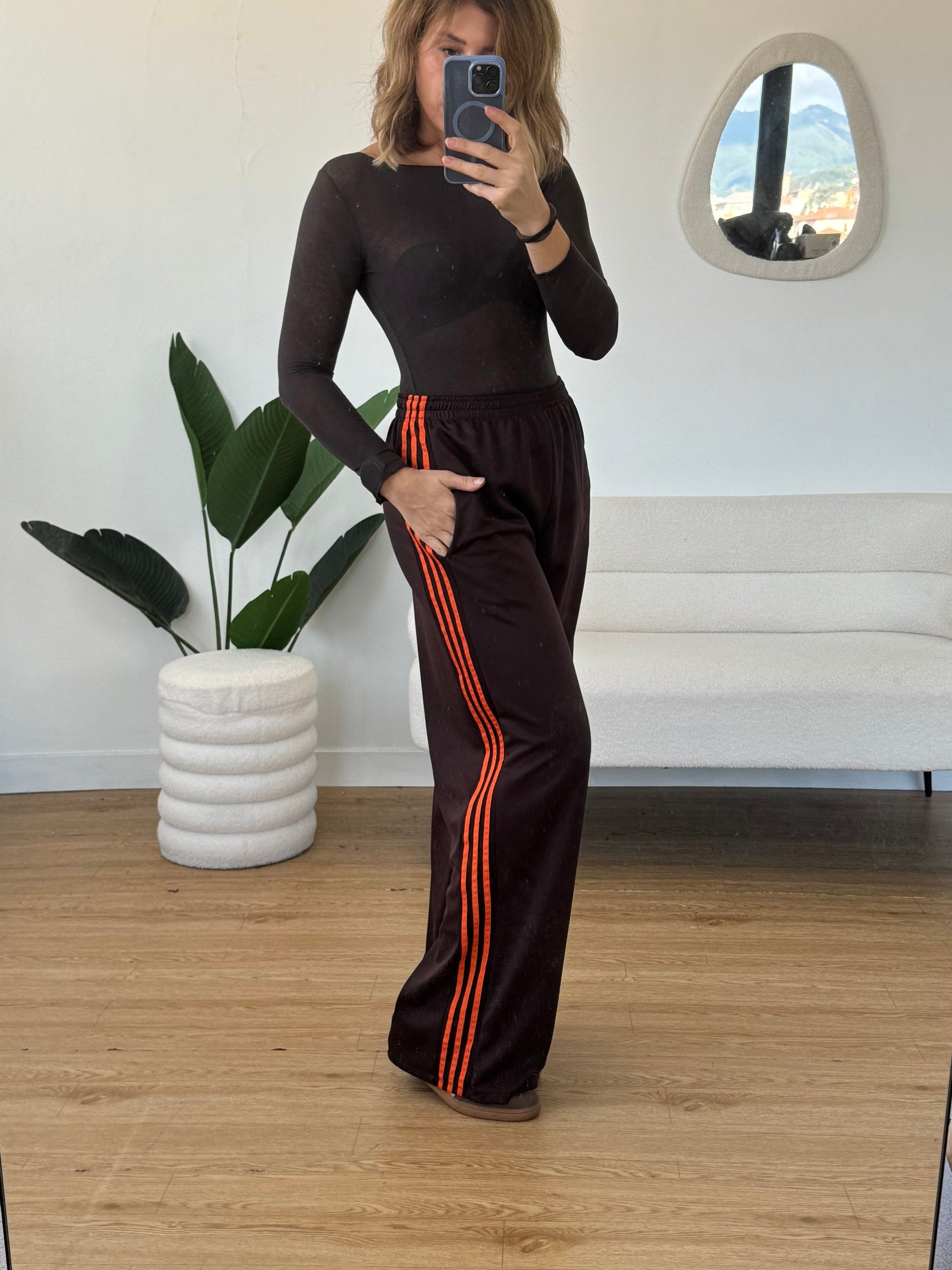 Pantaloni sportivi con righe laterali