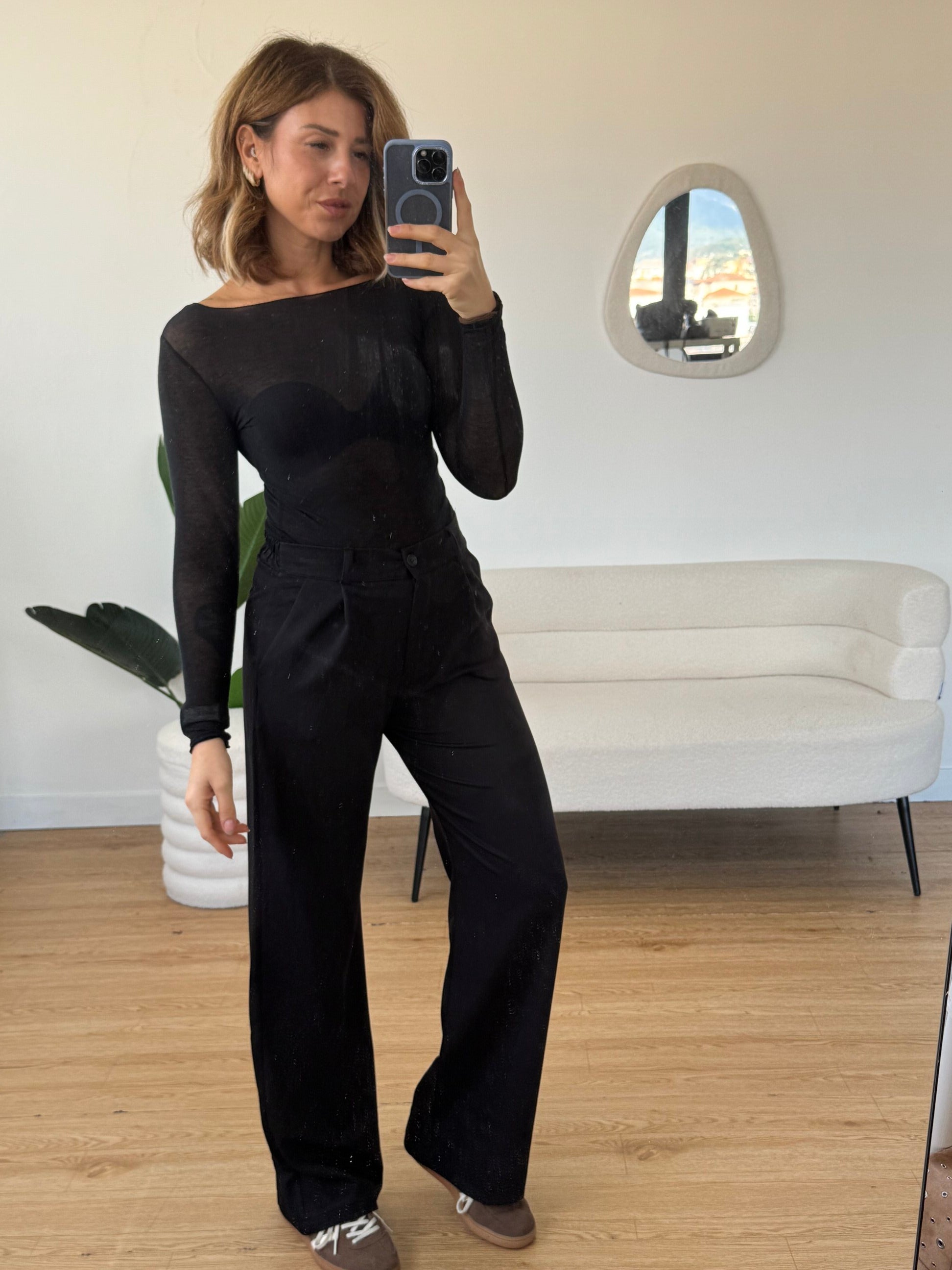 Maglia basica in cachemire semi trasparente