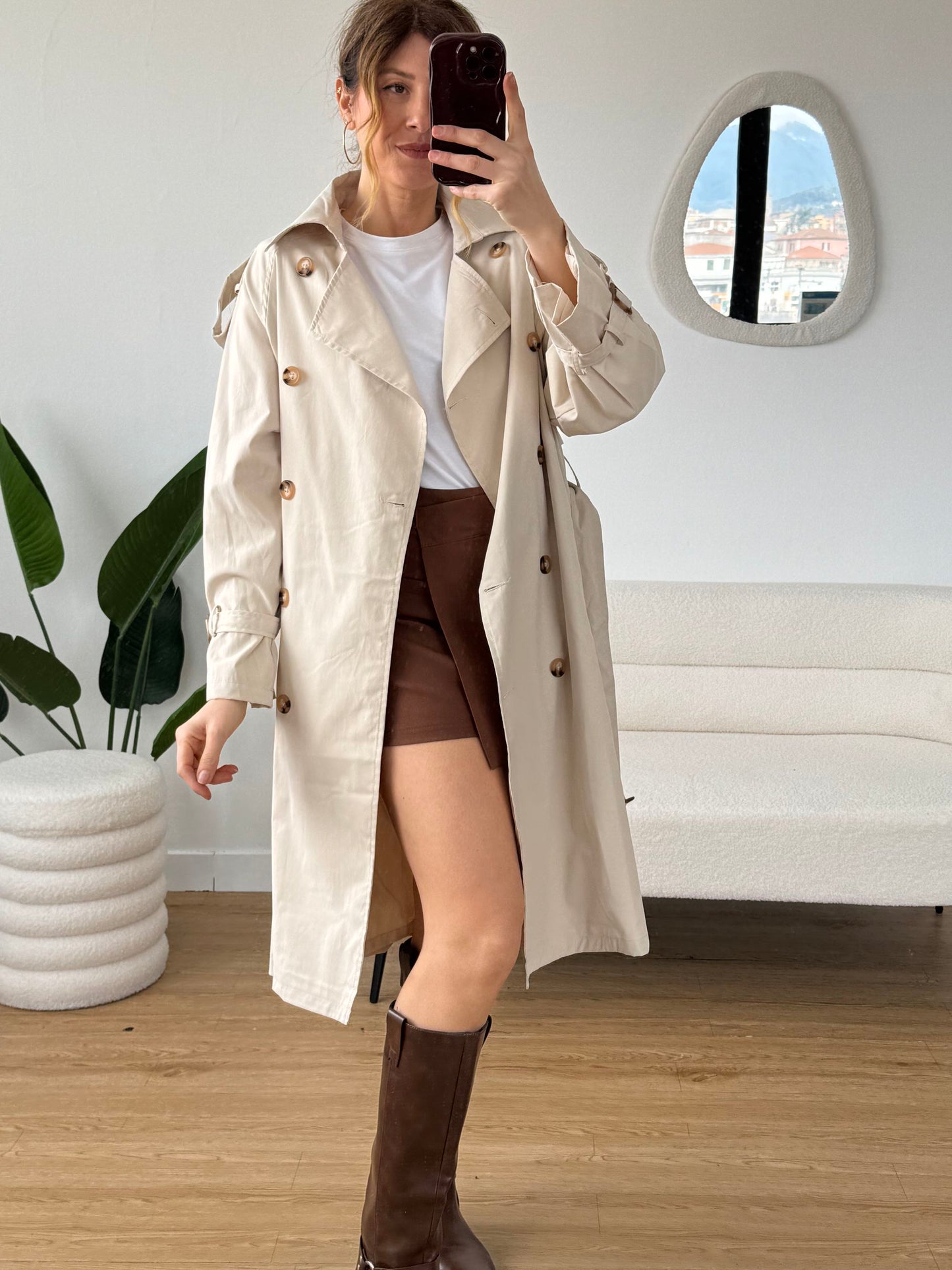 Trench beige lunghezza media