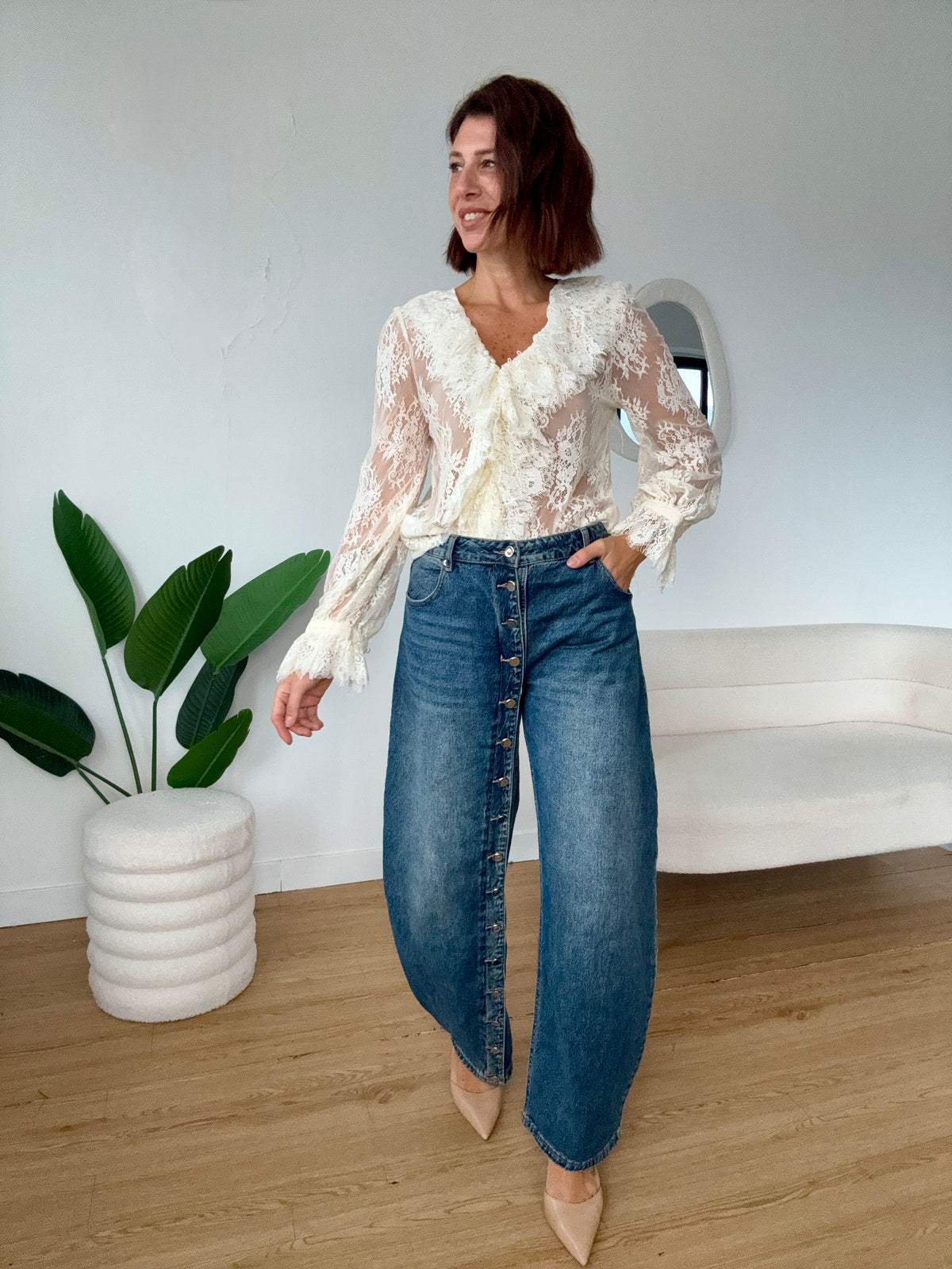 Camicia in pizzo con volant