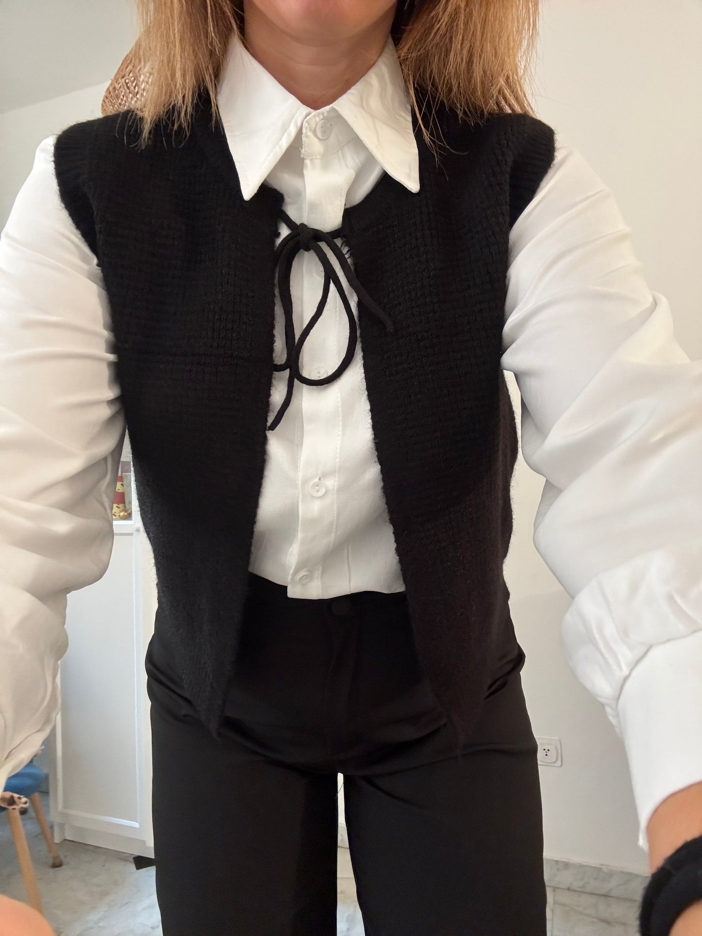 Gilet con fiocchi e camicia