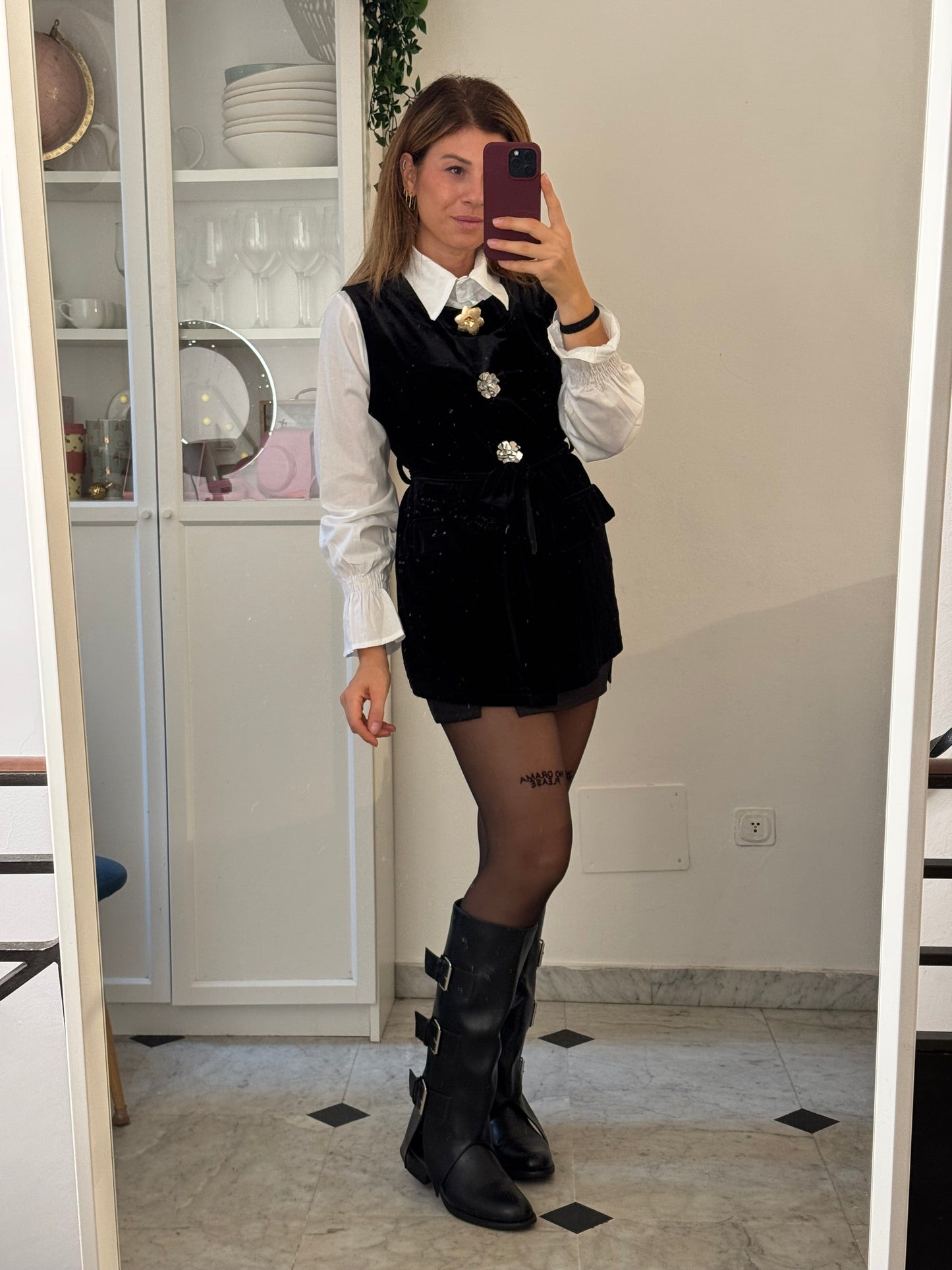 Gilet velluto con camicia e bottoni