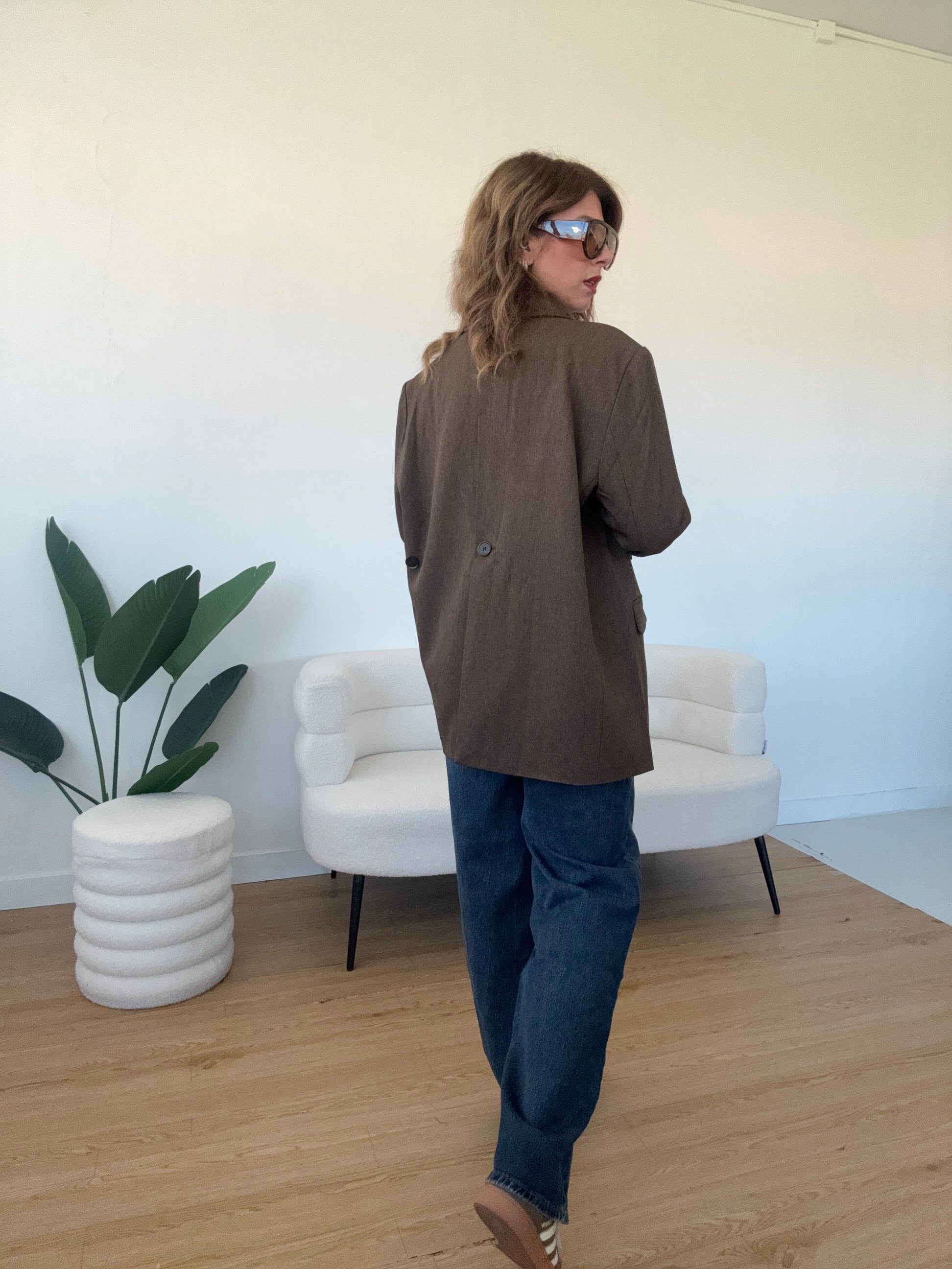 Blazer oversize spacco sul retro