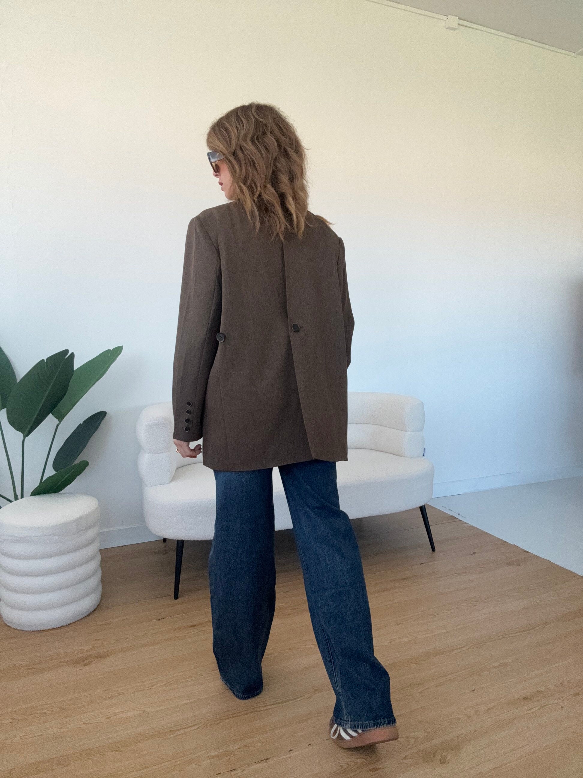 Blazer oversize spacco sul retro