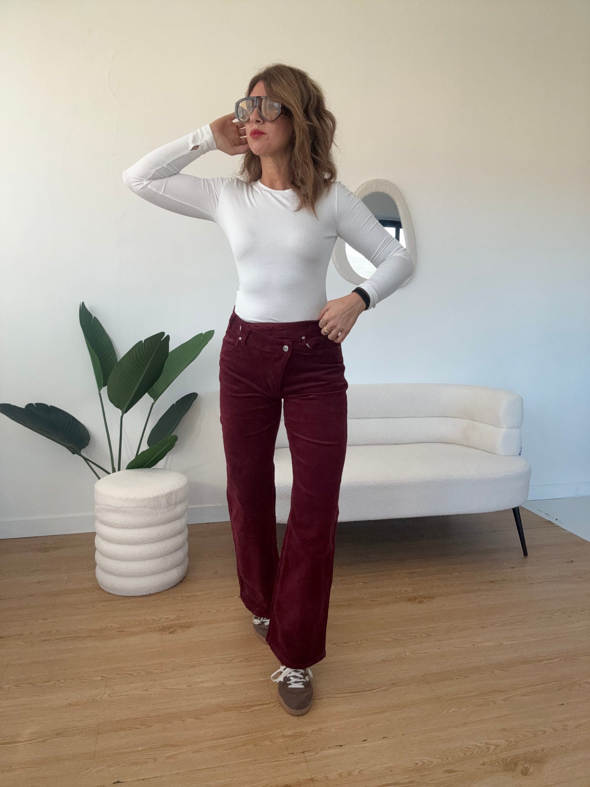 Jeans velluto chiusura asimmetrica bordeaux