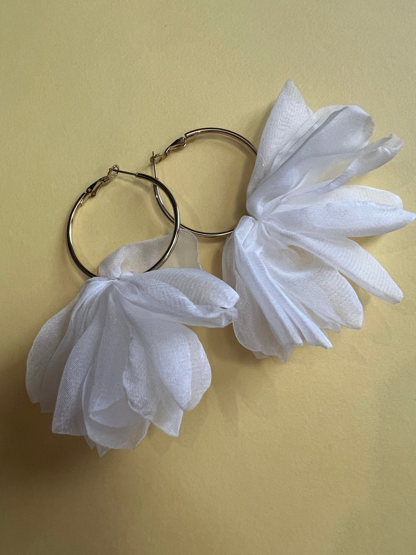 Cerchio flowers bianco