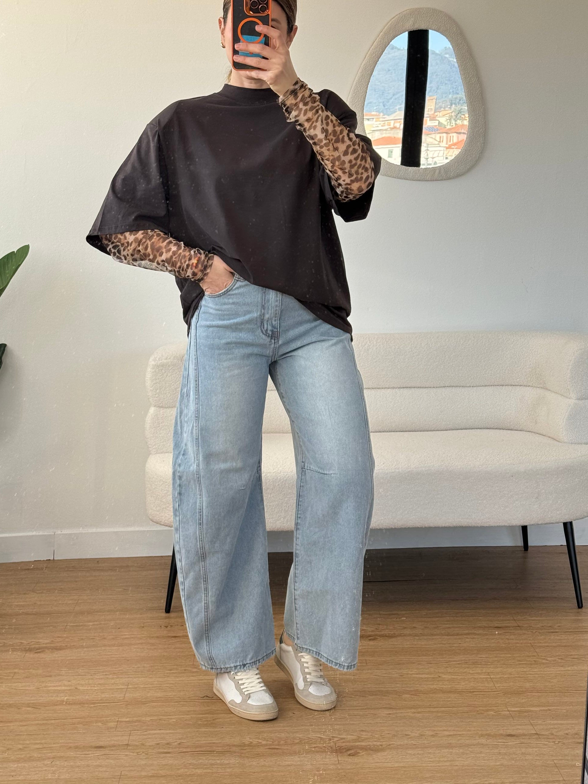 T-shirt con maniche animalier