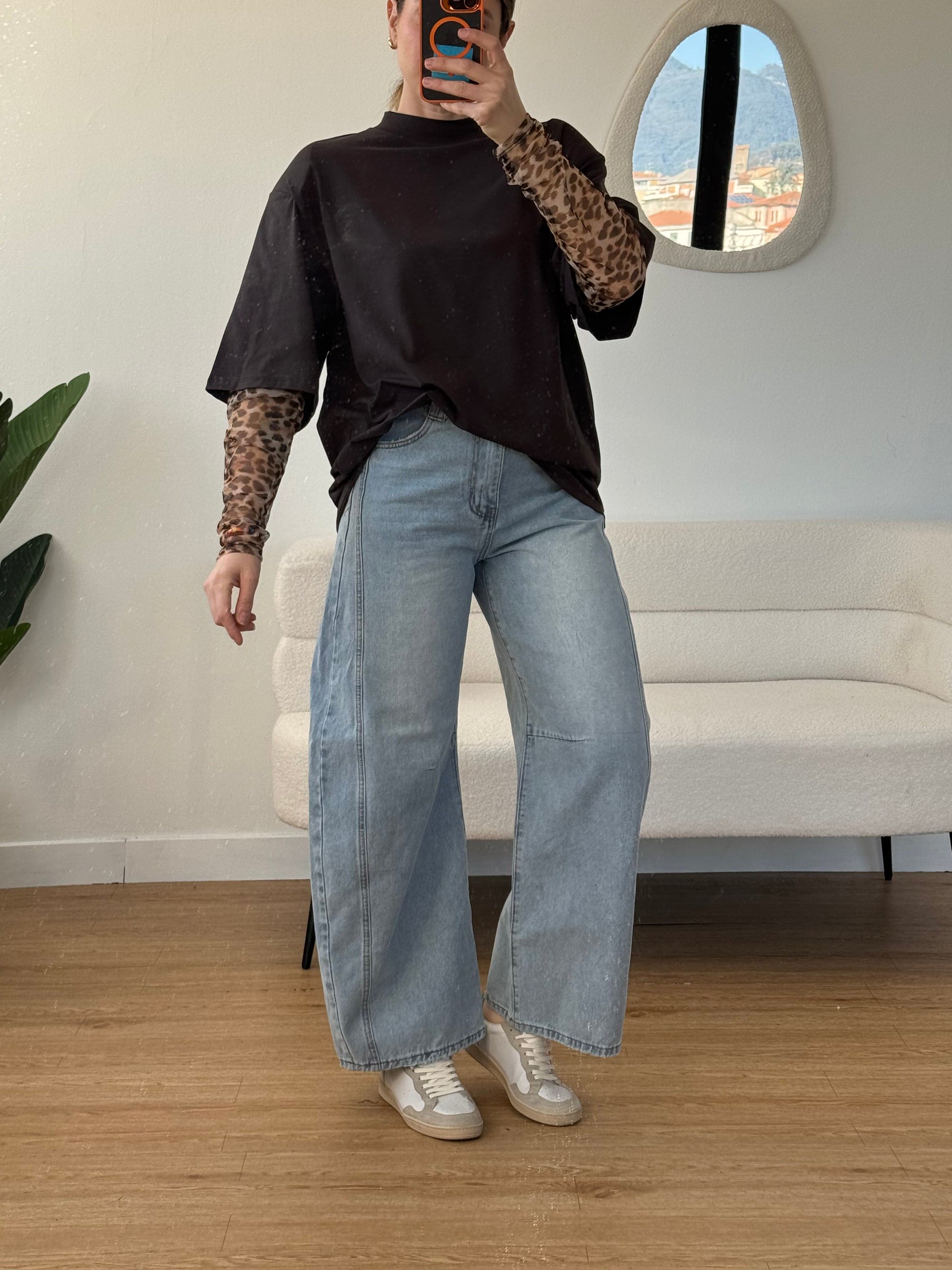 T-shirt con maniche animalier