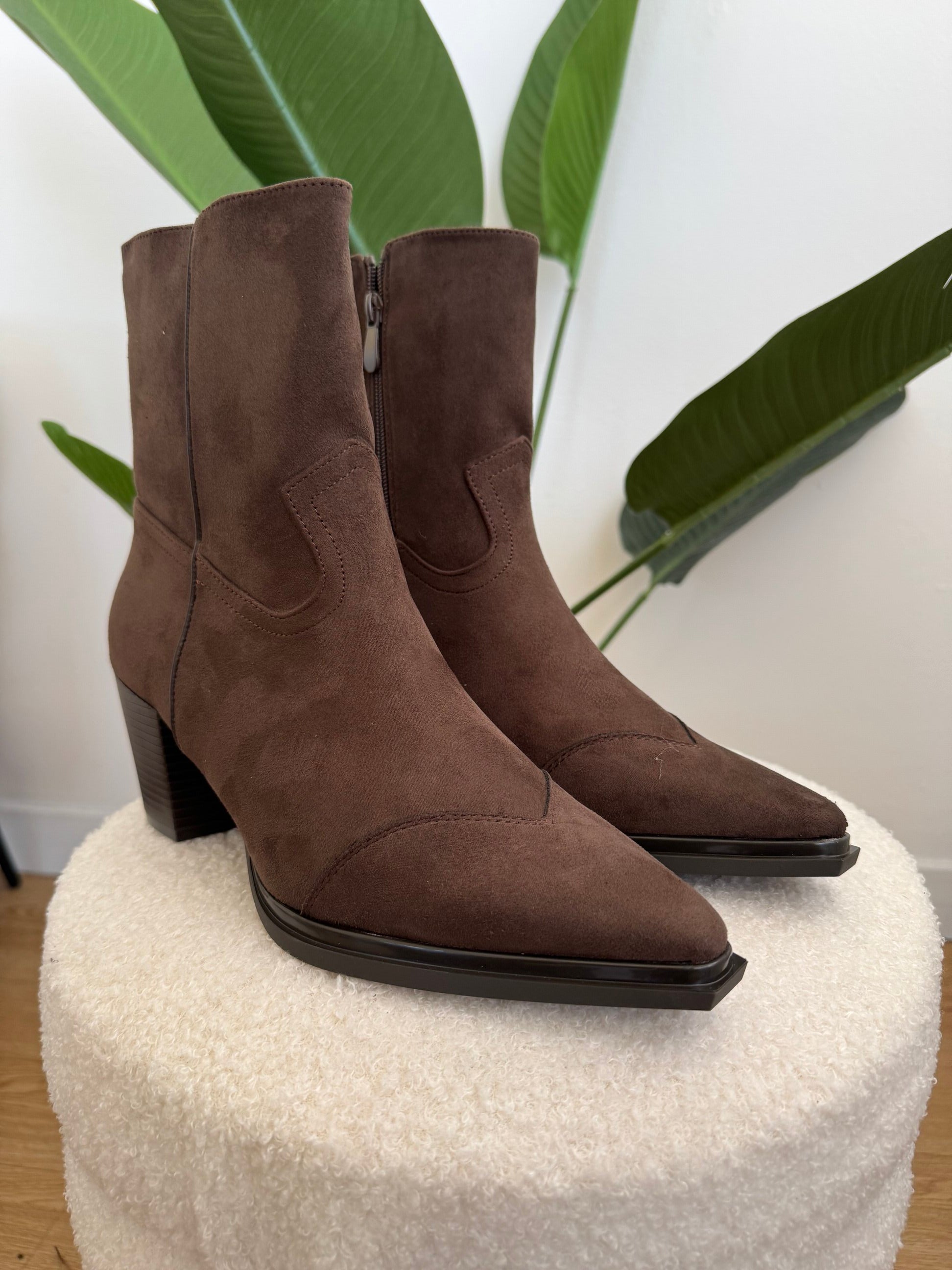 Stivaletto con tacco
