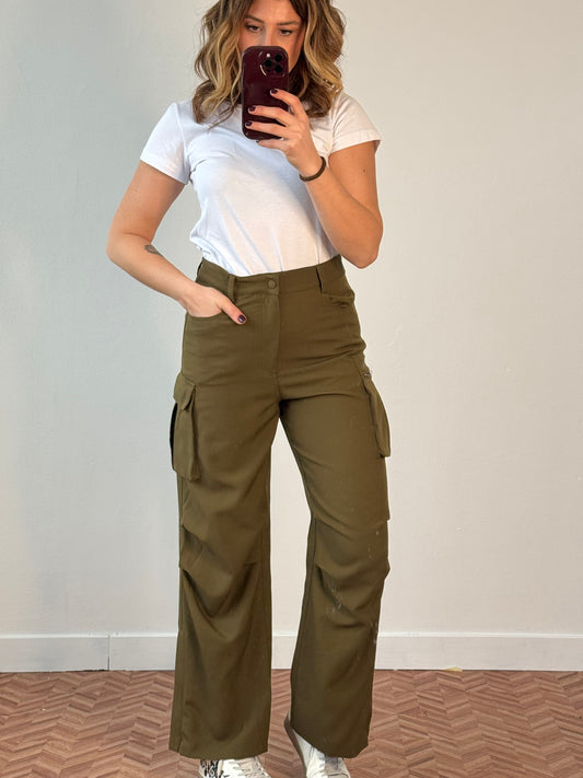 Pantaloni cargo verde militare