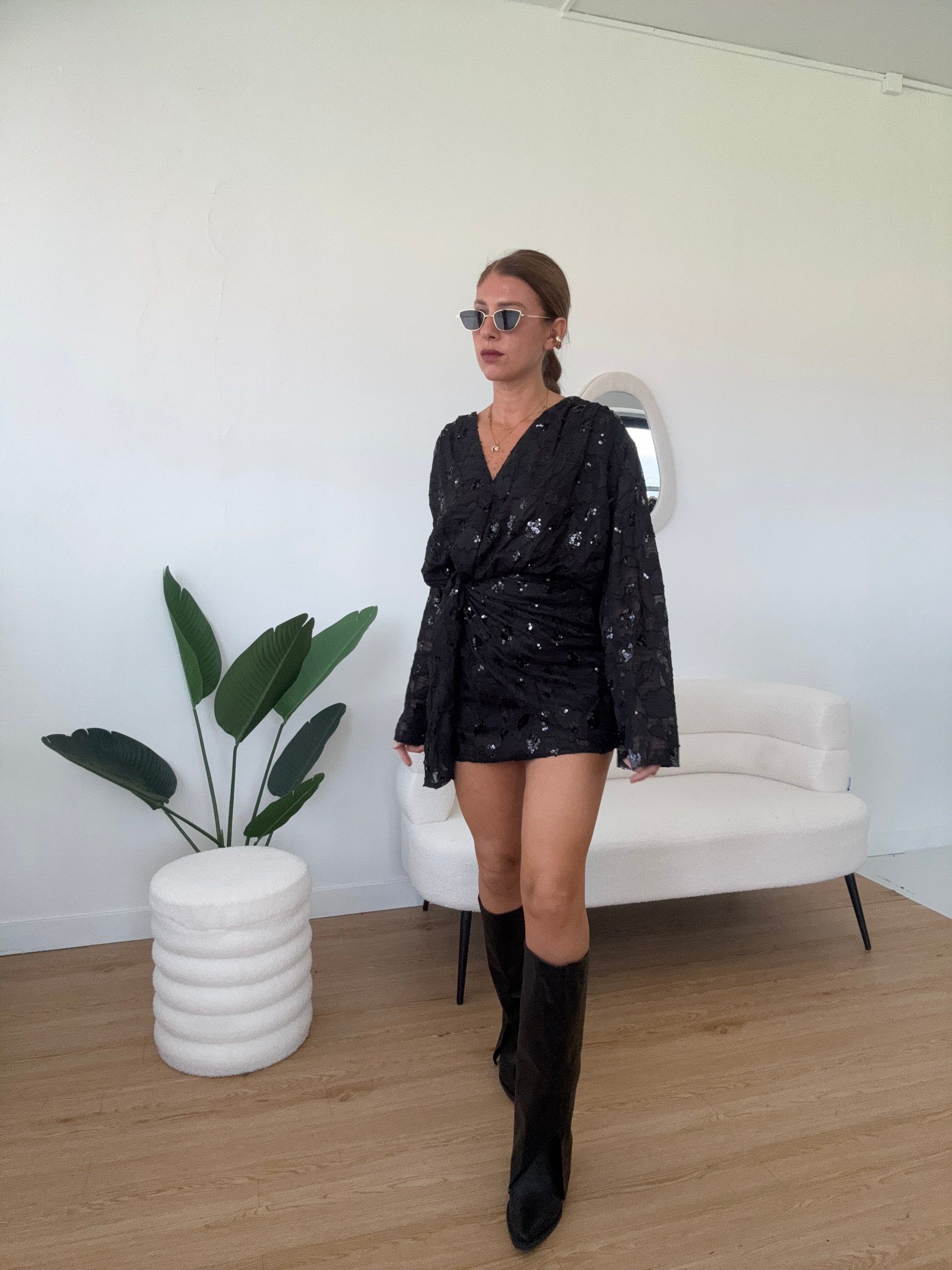 Abito a portafogli con ricami strass