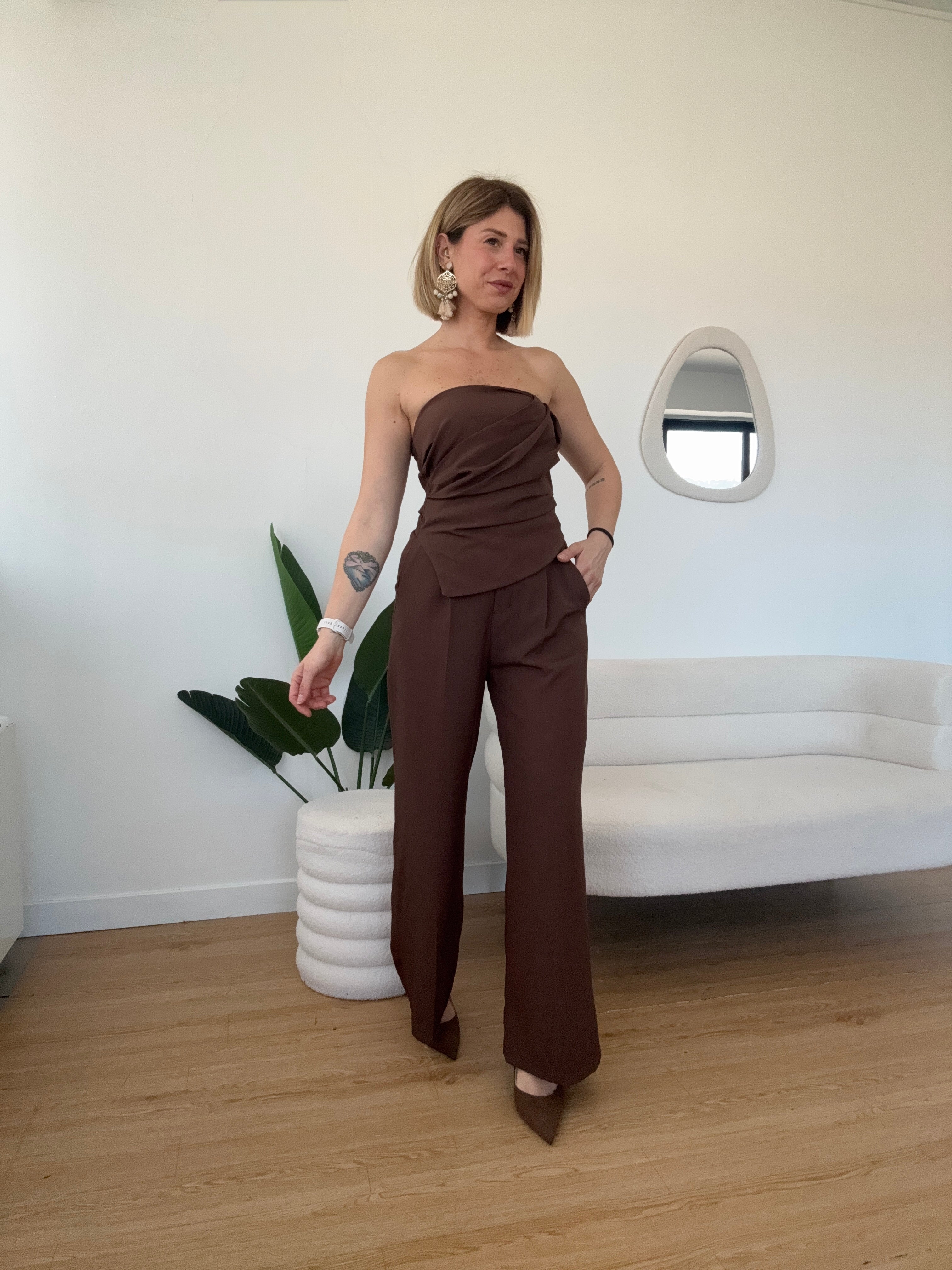 Coordinato top senza spalline pantaloni a palazzo