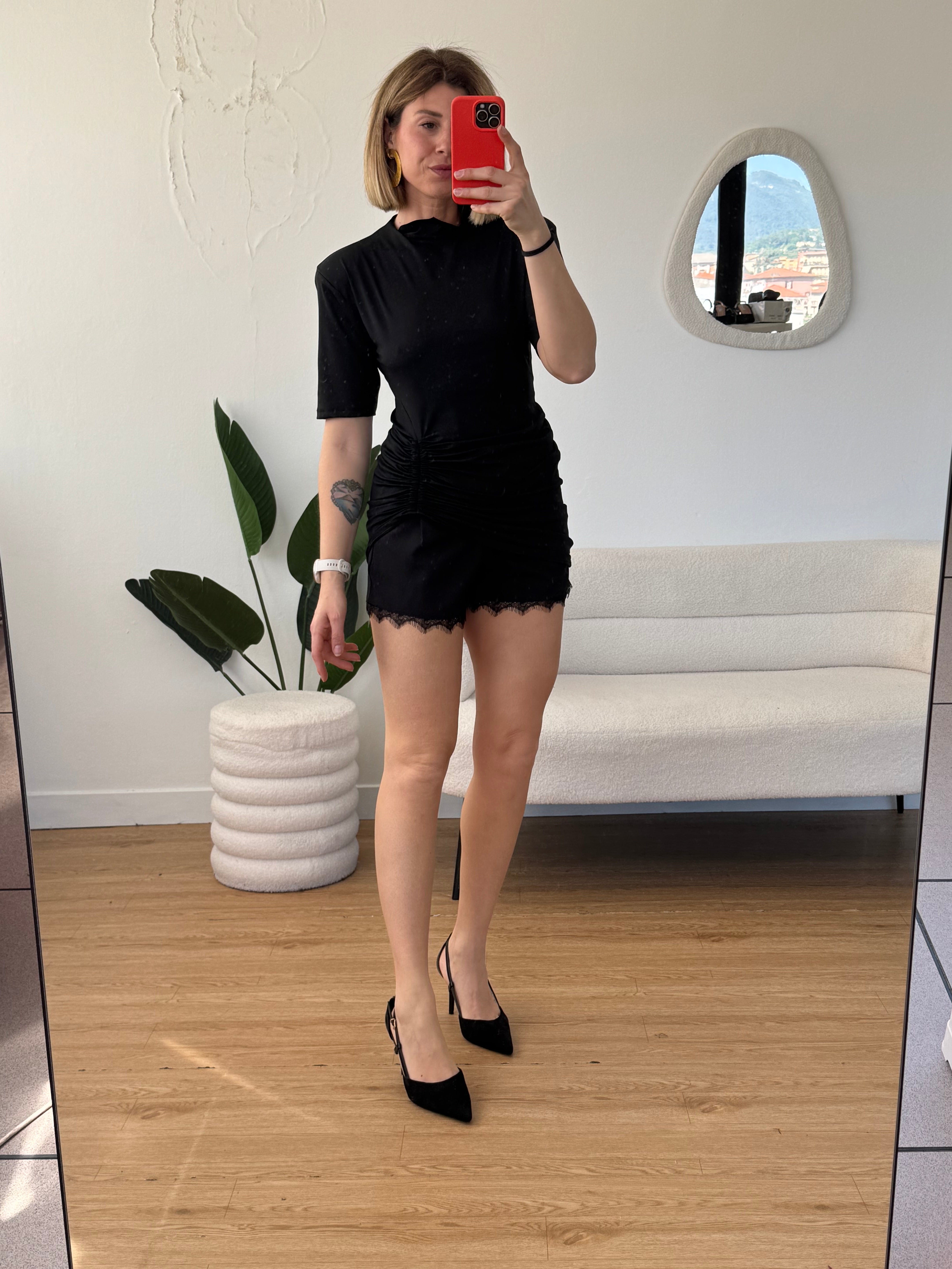 Abito mezze maniche con spalline