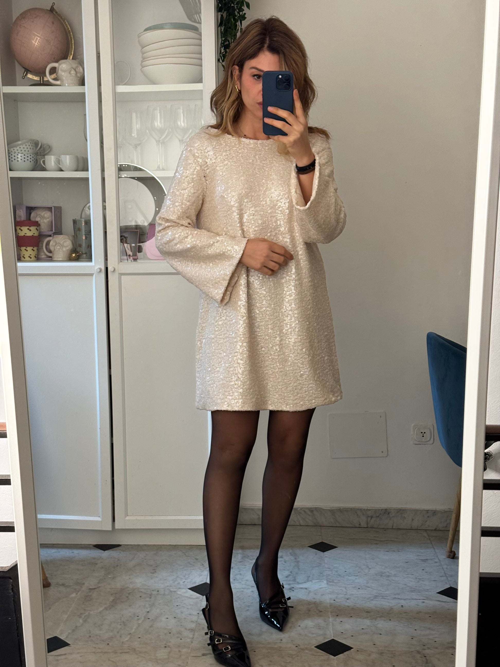 Abito paillettes con fiocco