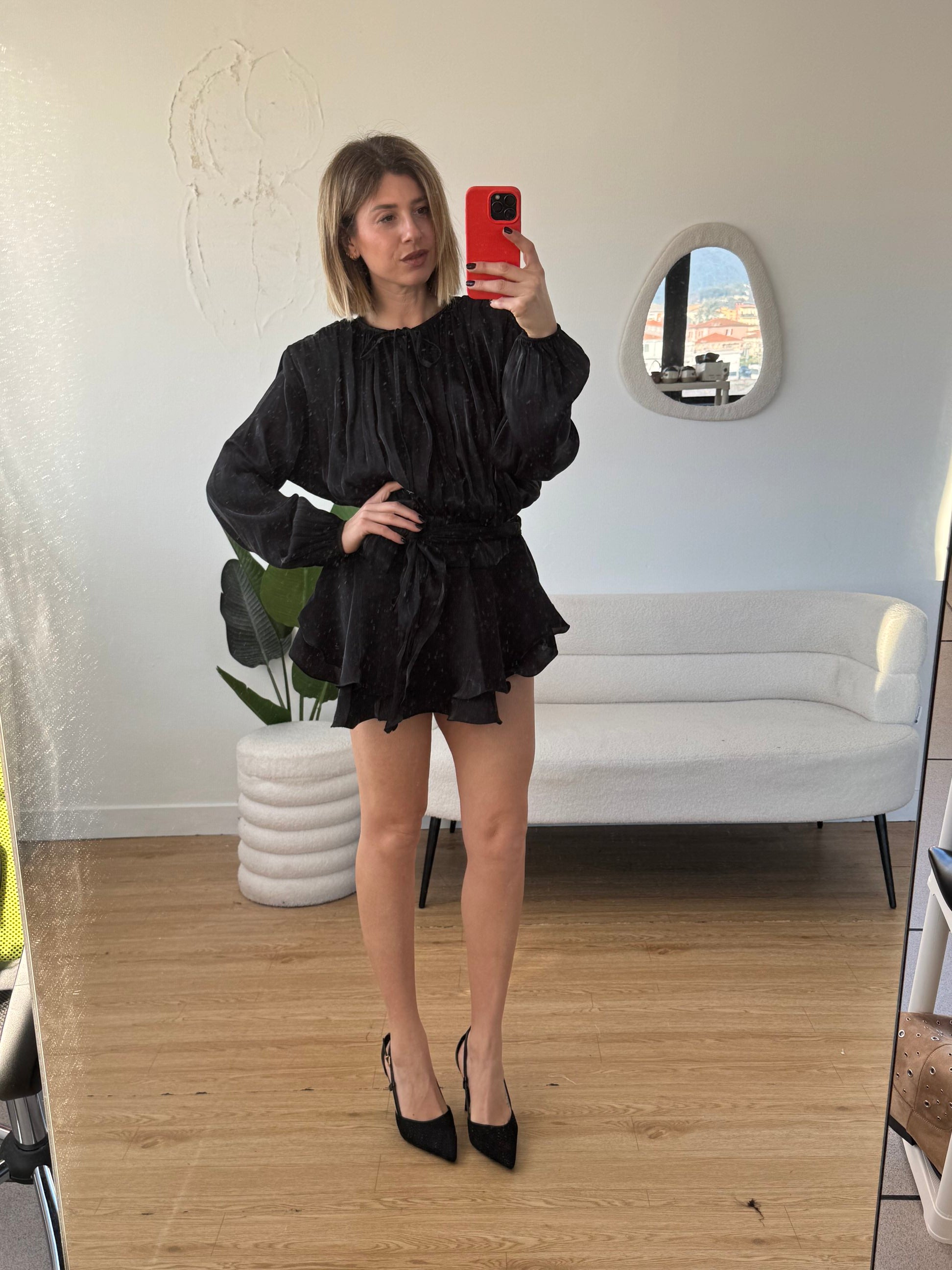 Abito corto con spalline effetto seta