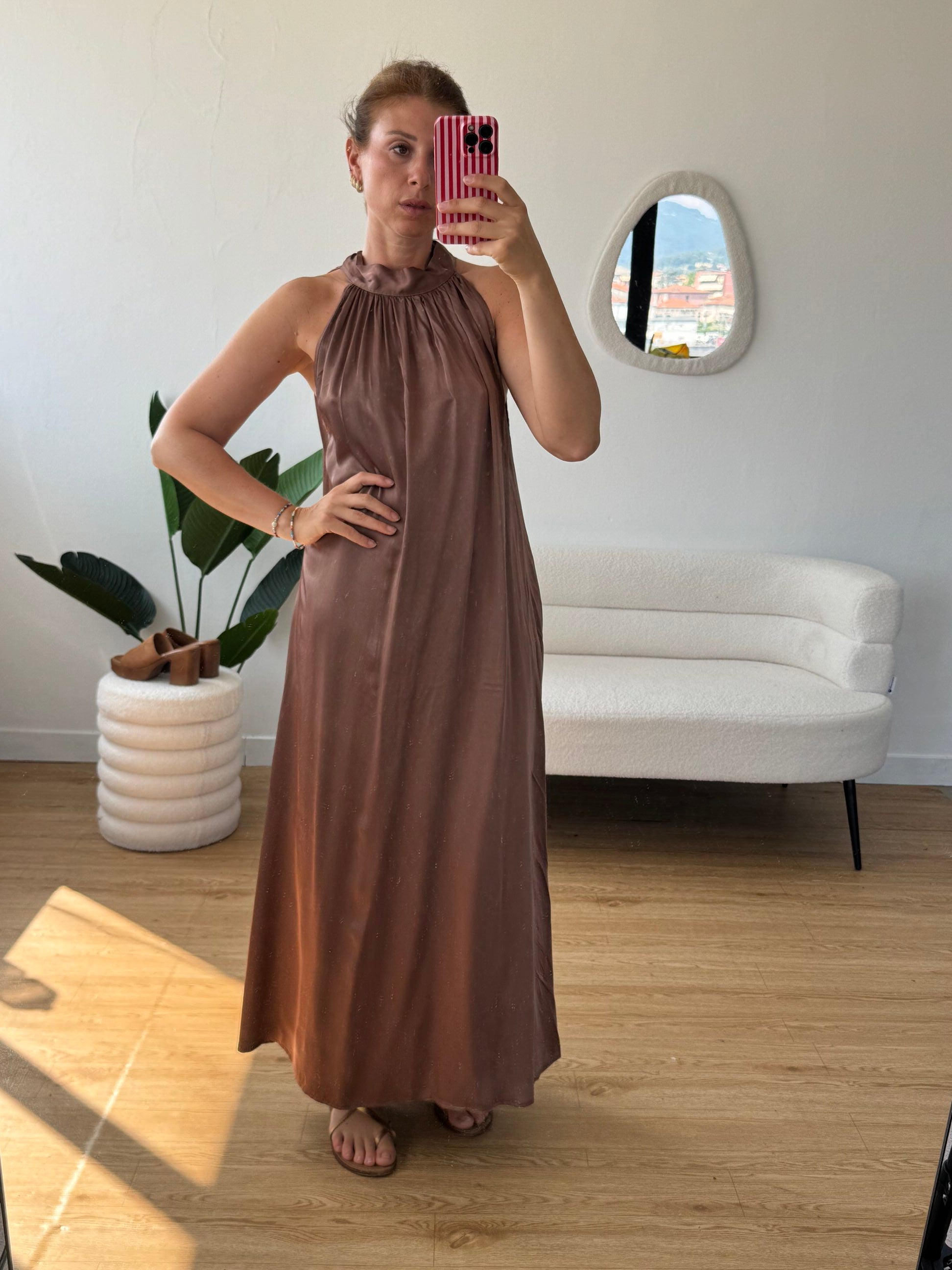 Vestito seta con scollo halter regolabile