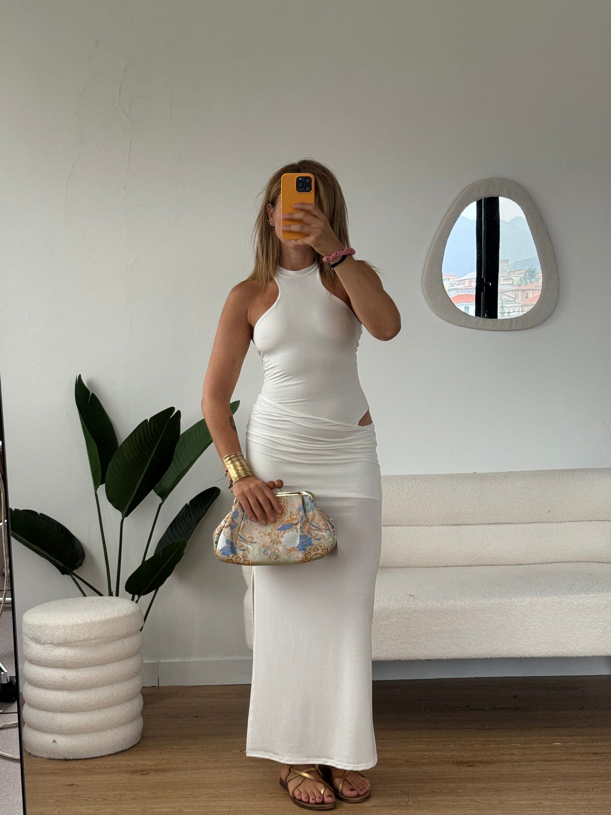 Abito lungo cut out sul fianco