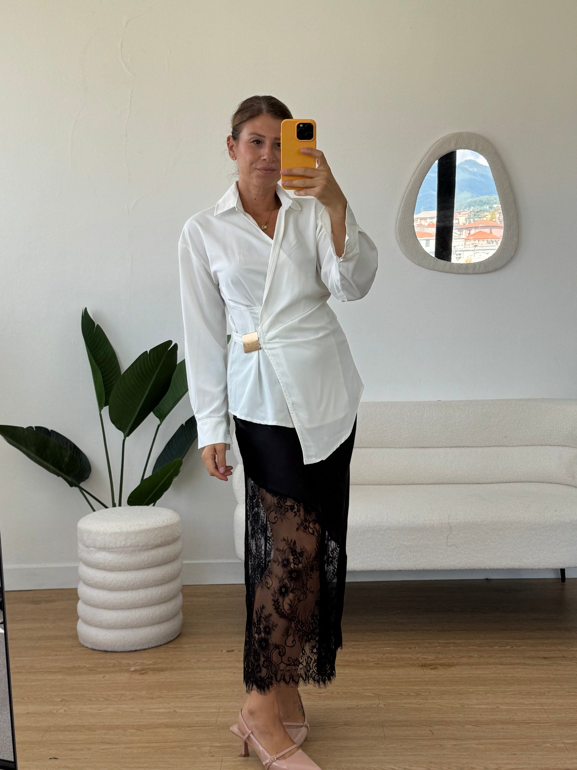 Camicia incrociata dettaglio fibbia dorata