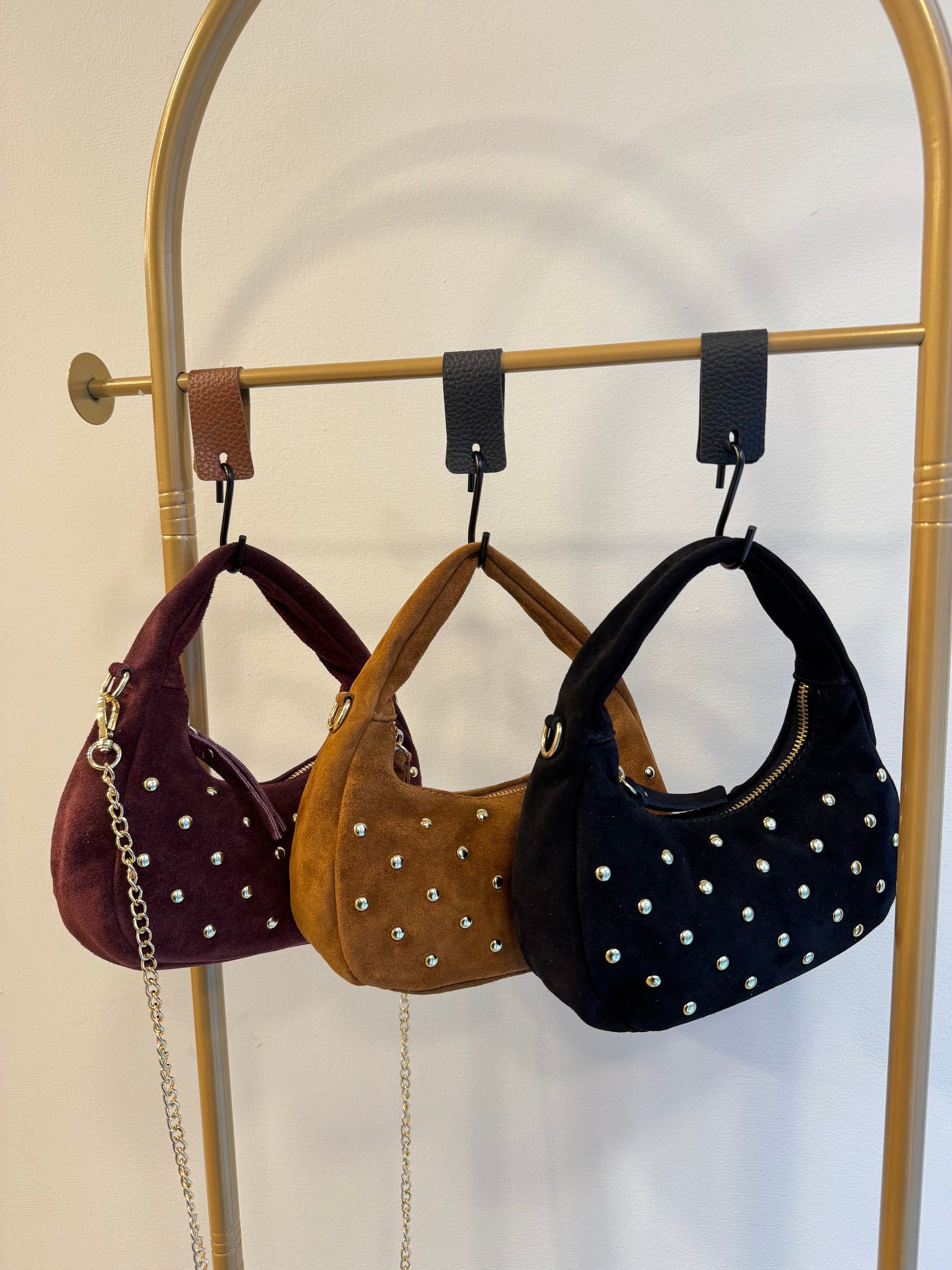 Borsa mezza luna con borche dorate