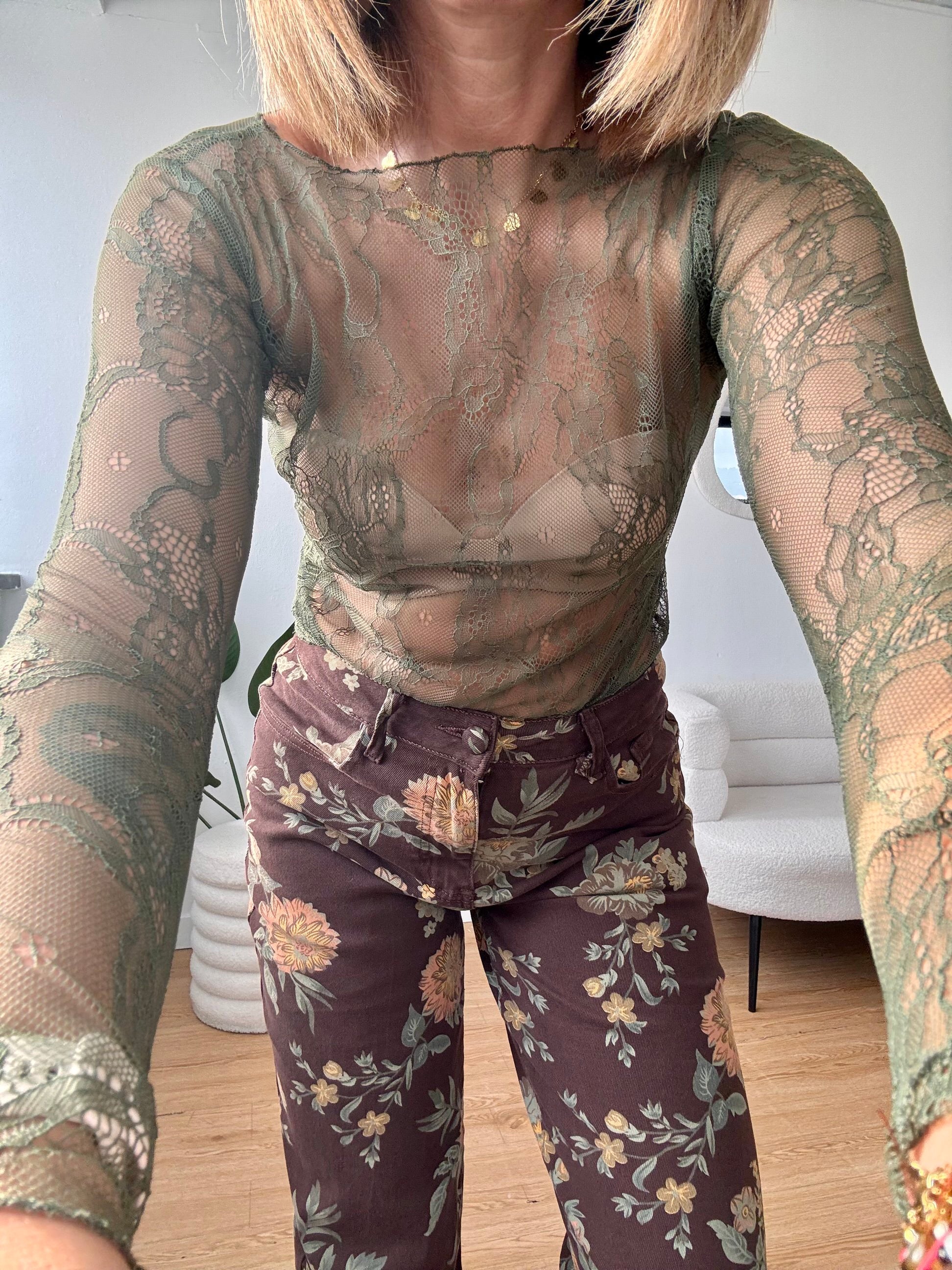 Top in pizzo manica lunga