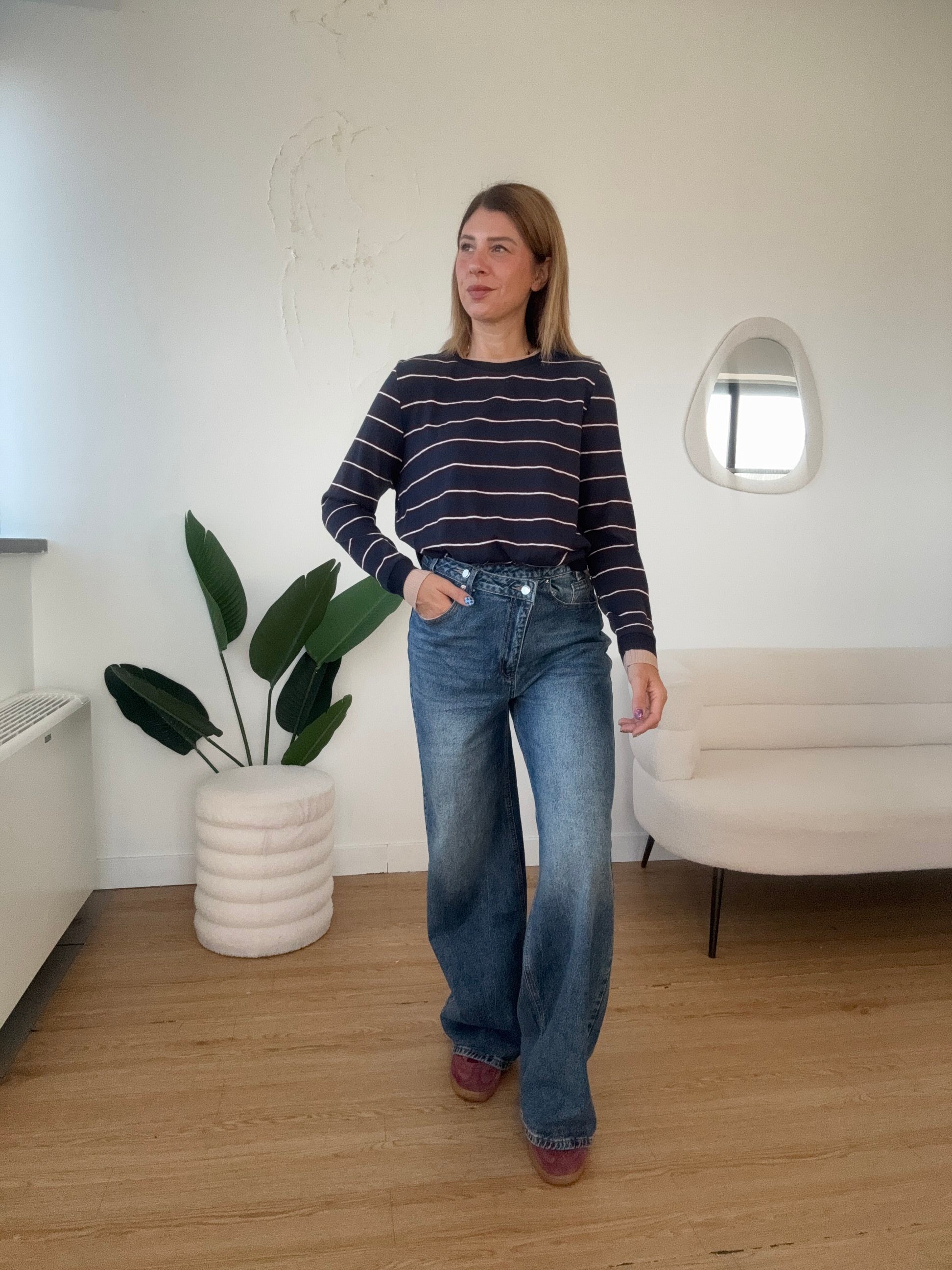 Jeans wide leg chiusura asimmetrica