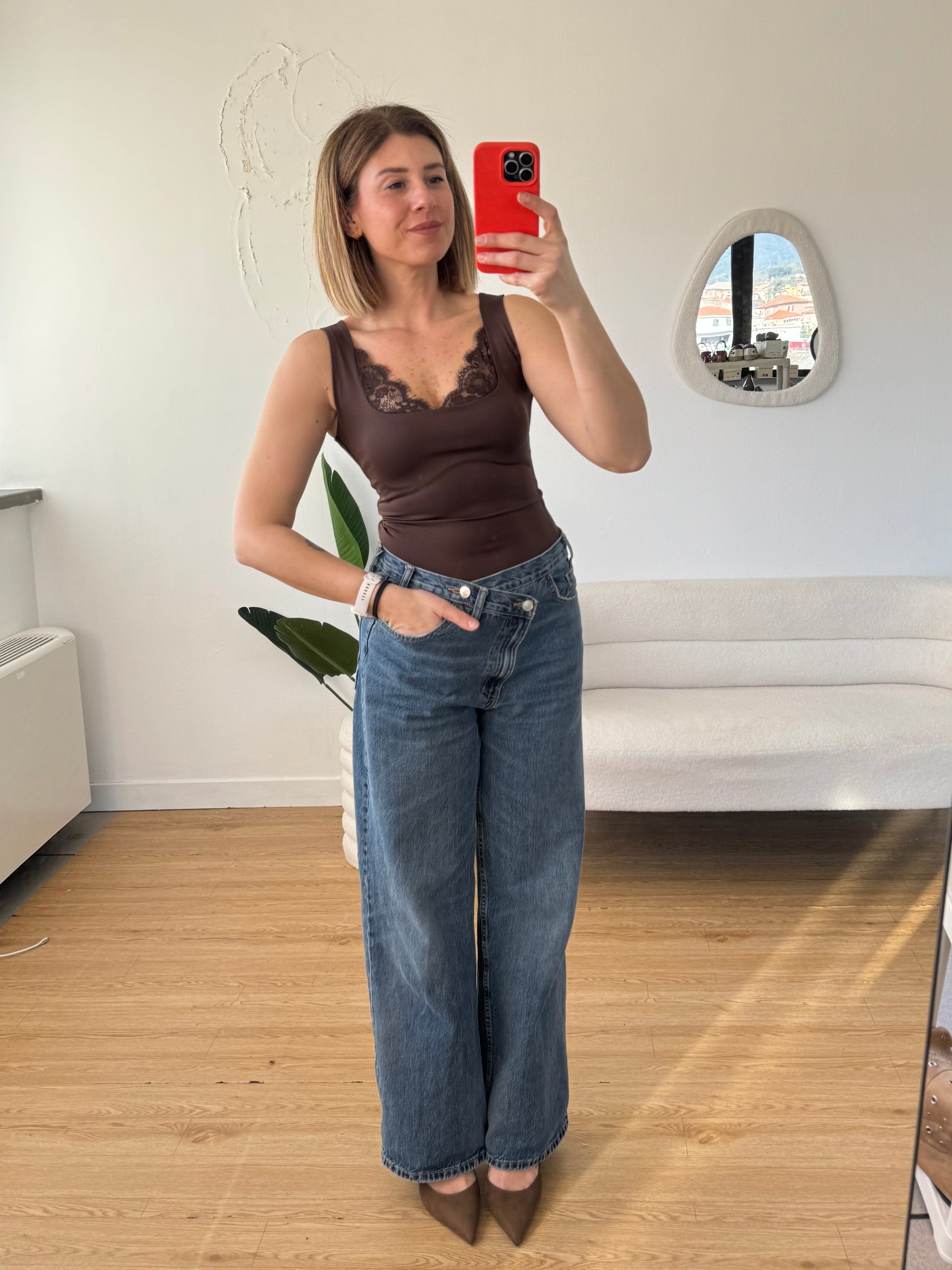 Canotta spallina larga con pizzo