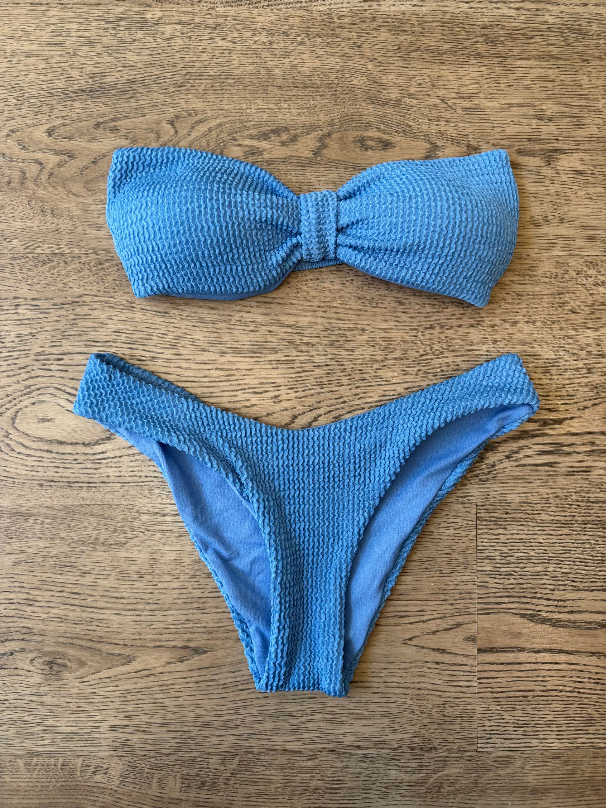 Bikini a fascia texture arricciata