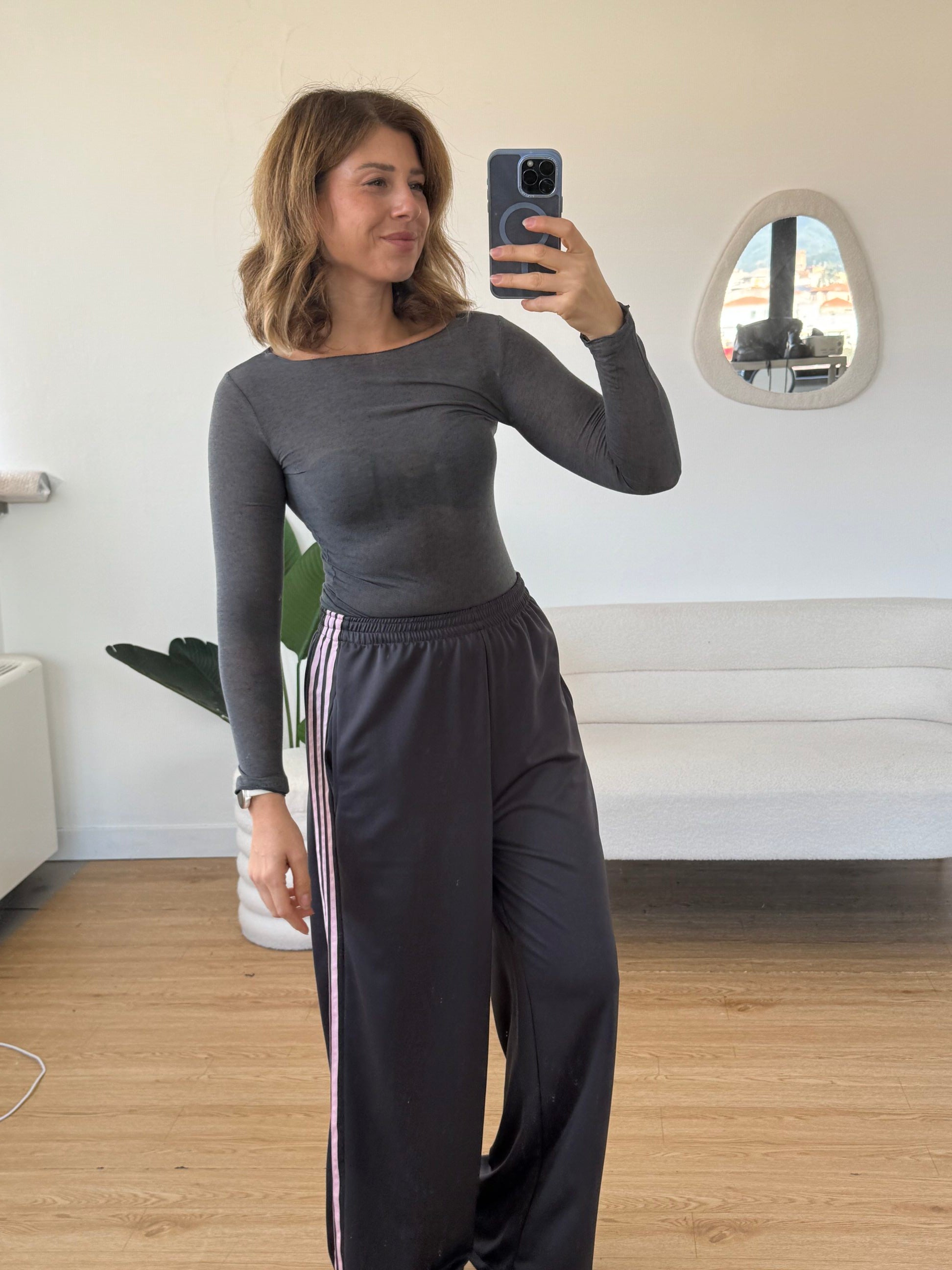 Maglia basica in cachemire semi trasparente