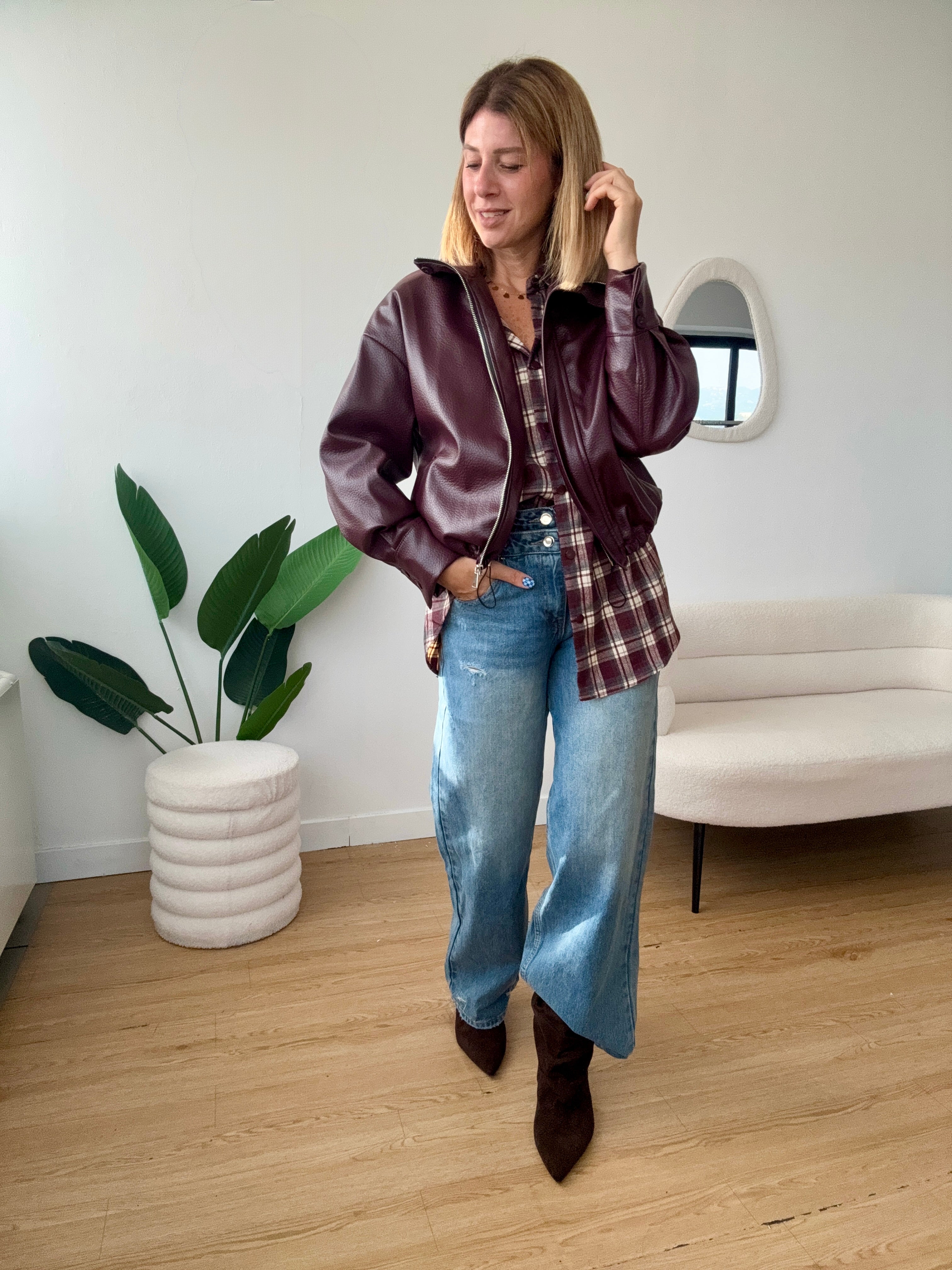 Bomber in ecopelle con elastico in vita regolabile