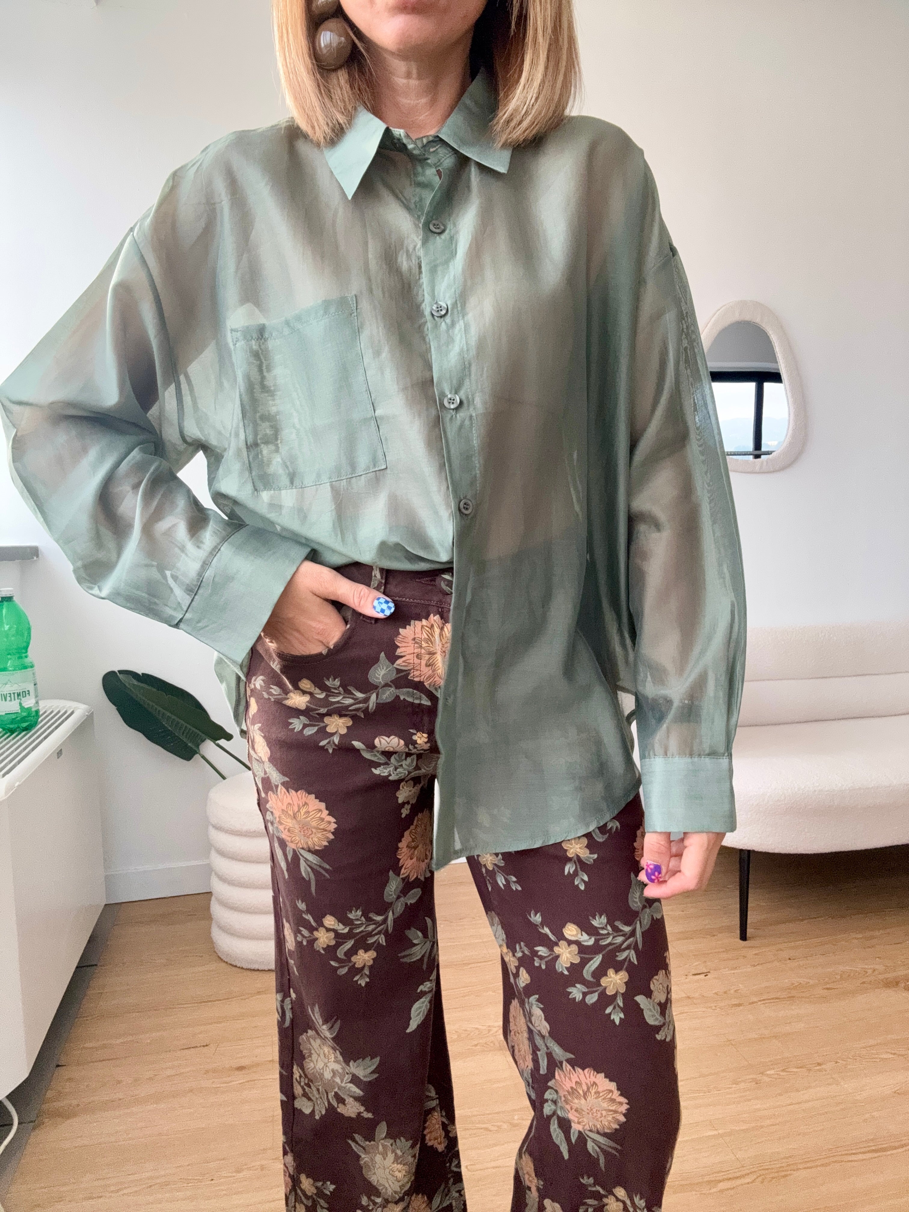 Camicia semitrasparente colori autunnali